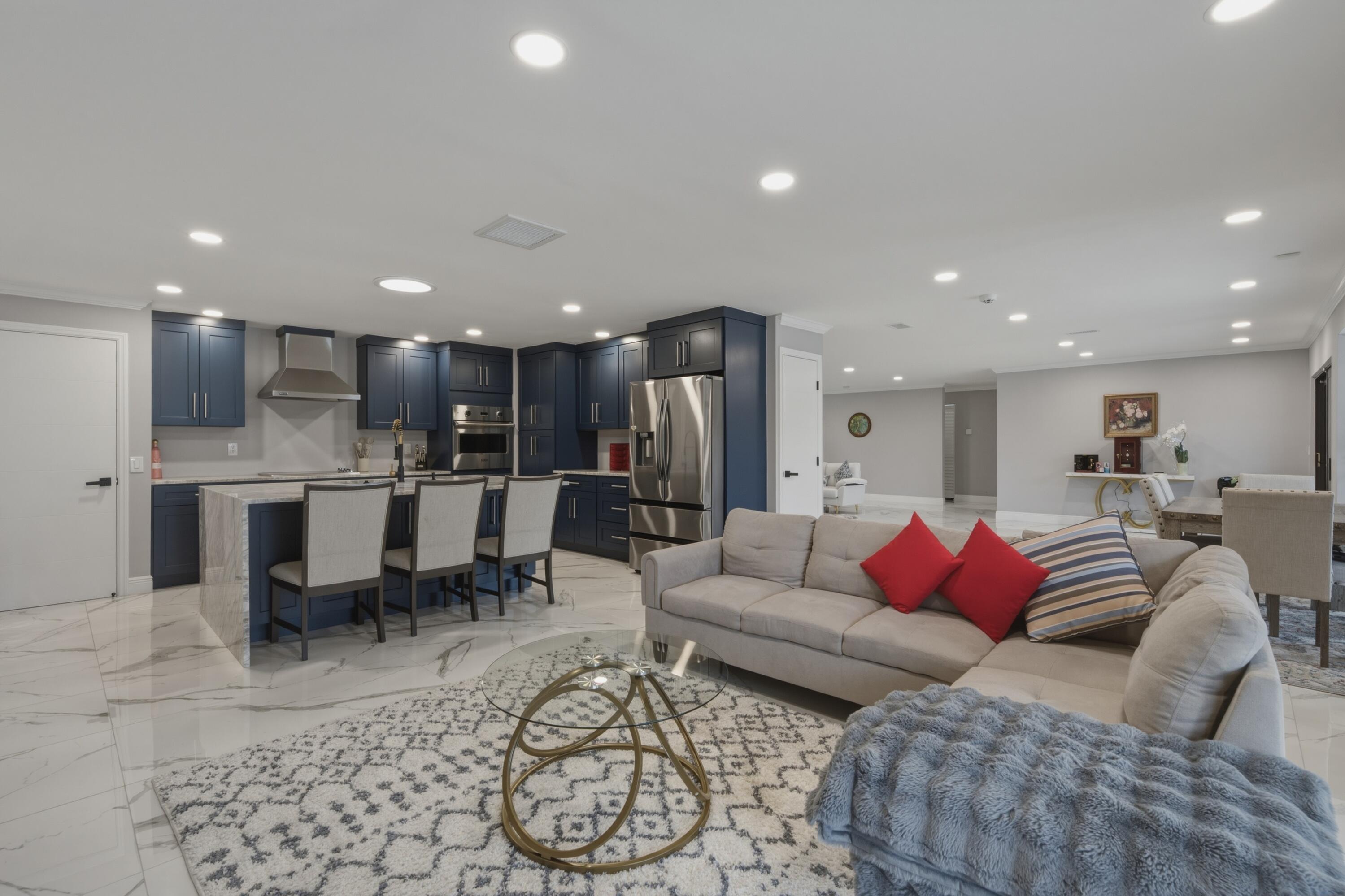 RIVERLAND MANORS - Residential