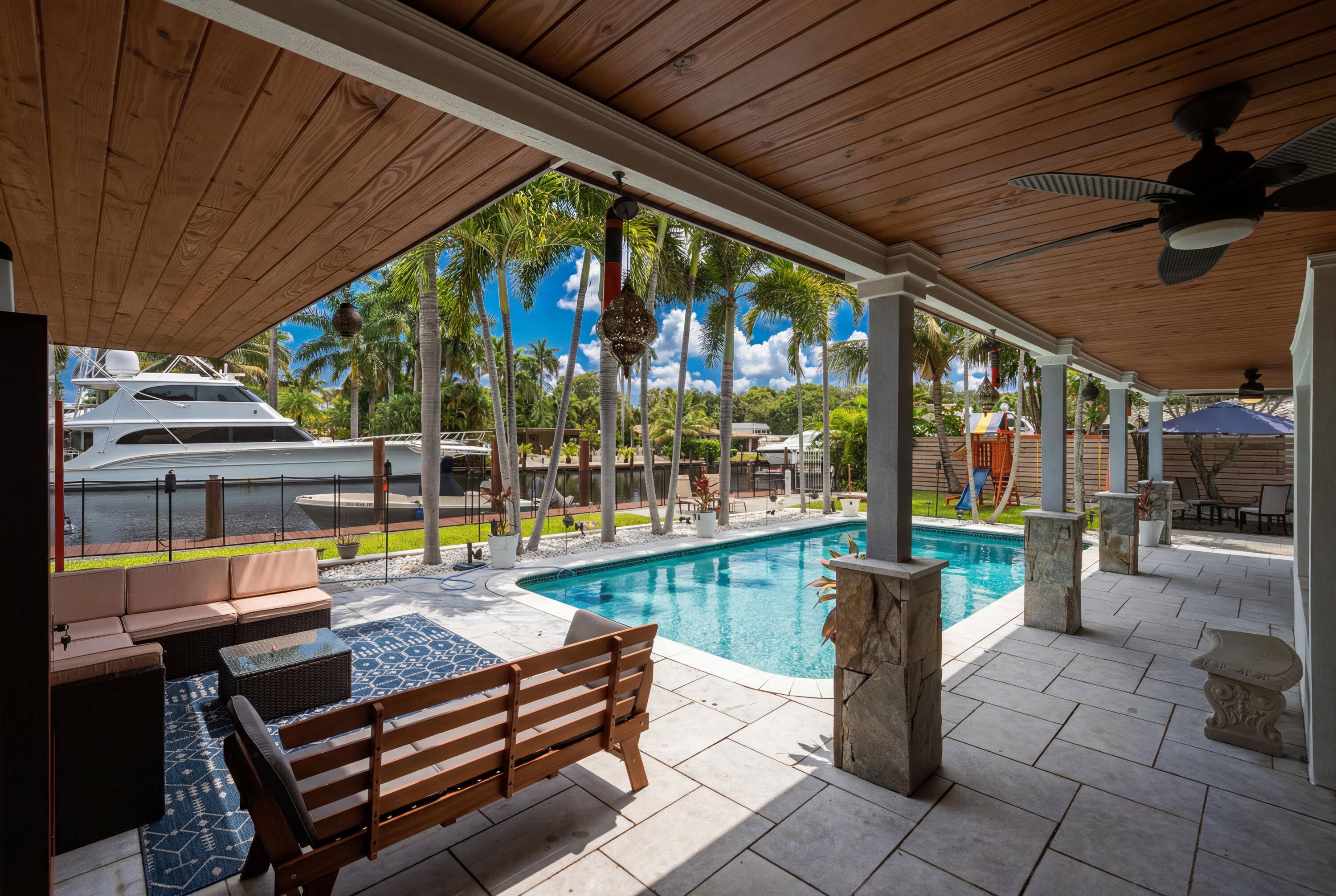 RIVERLAND MANORS - Residential