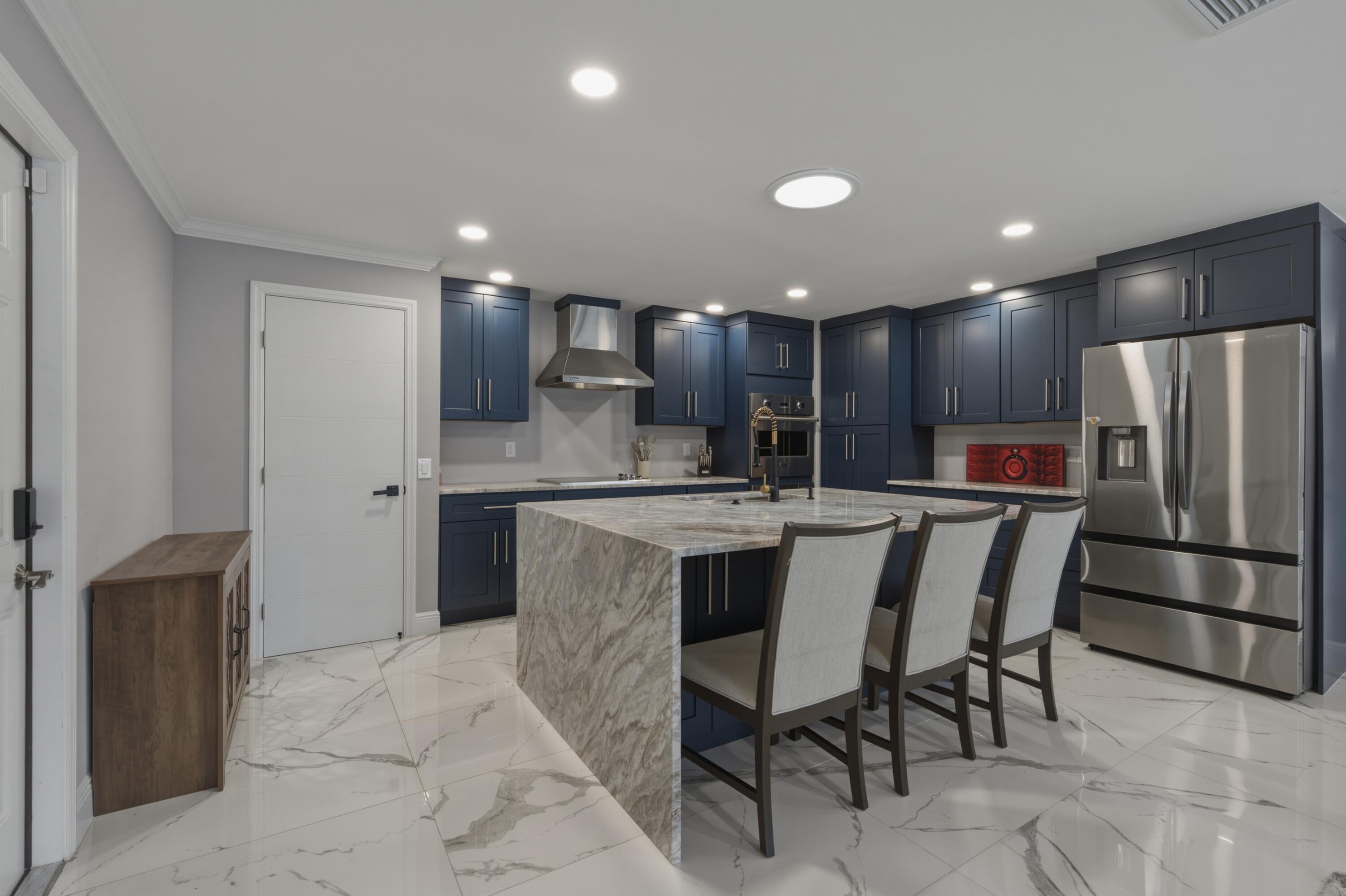 RIVERLAND MANORS - Residential