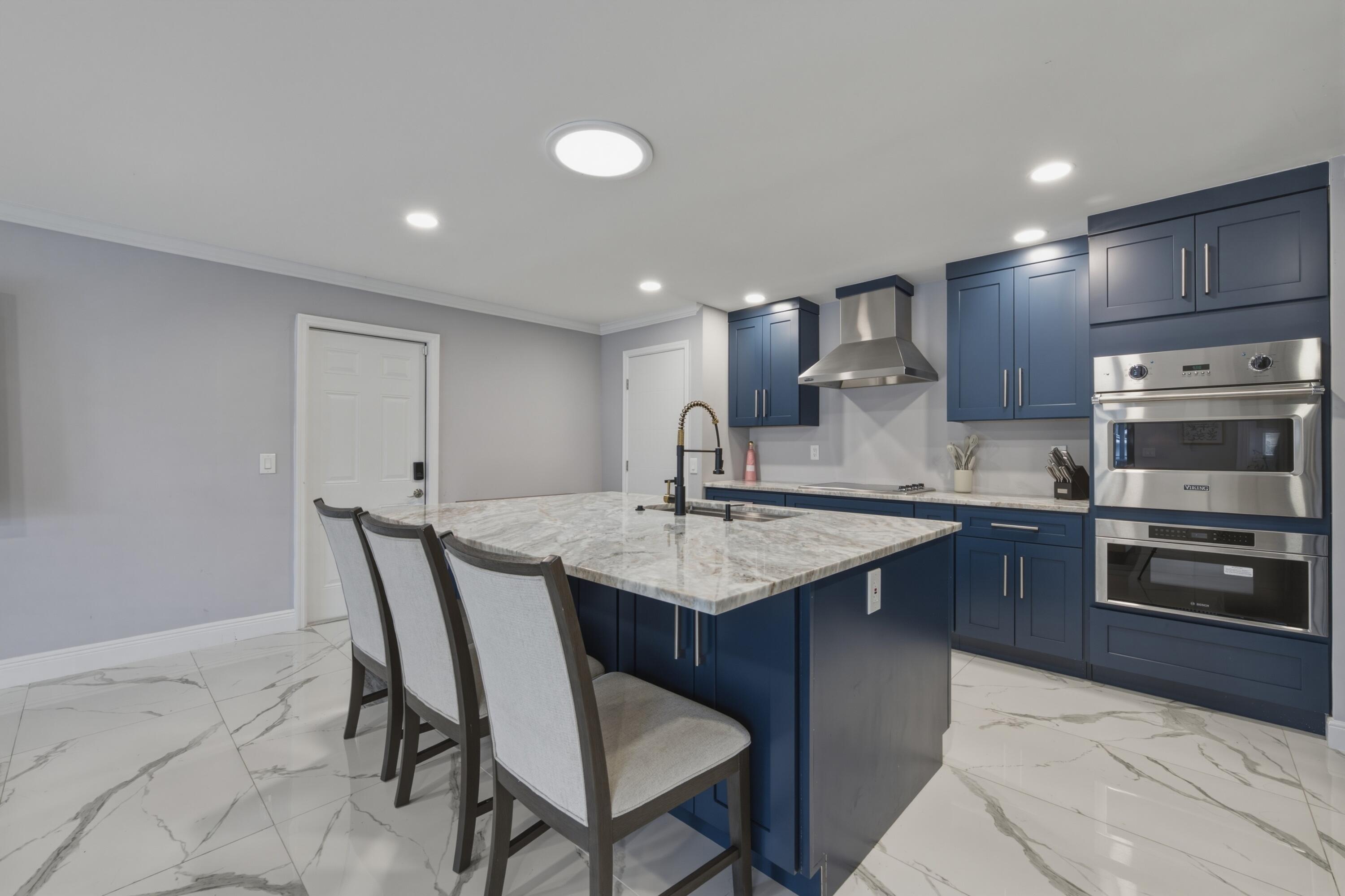 RIVERLAND MANORS - Residential