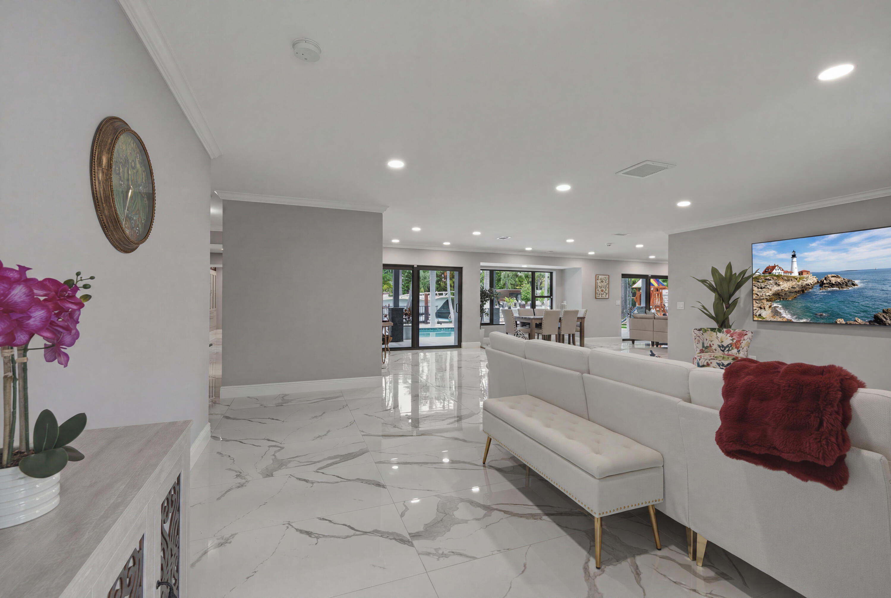 RIVERLAND MANORS - Residential
