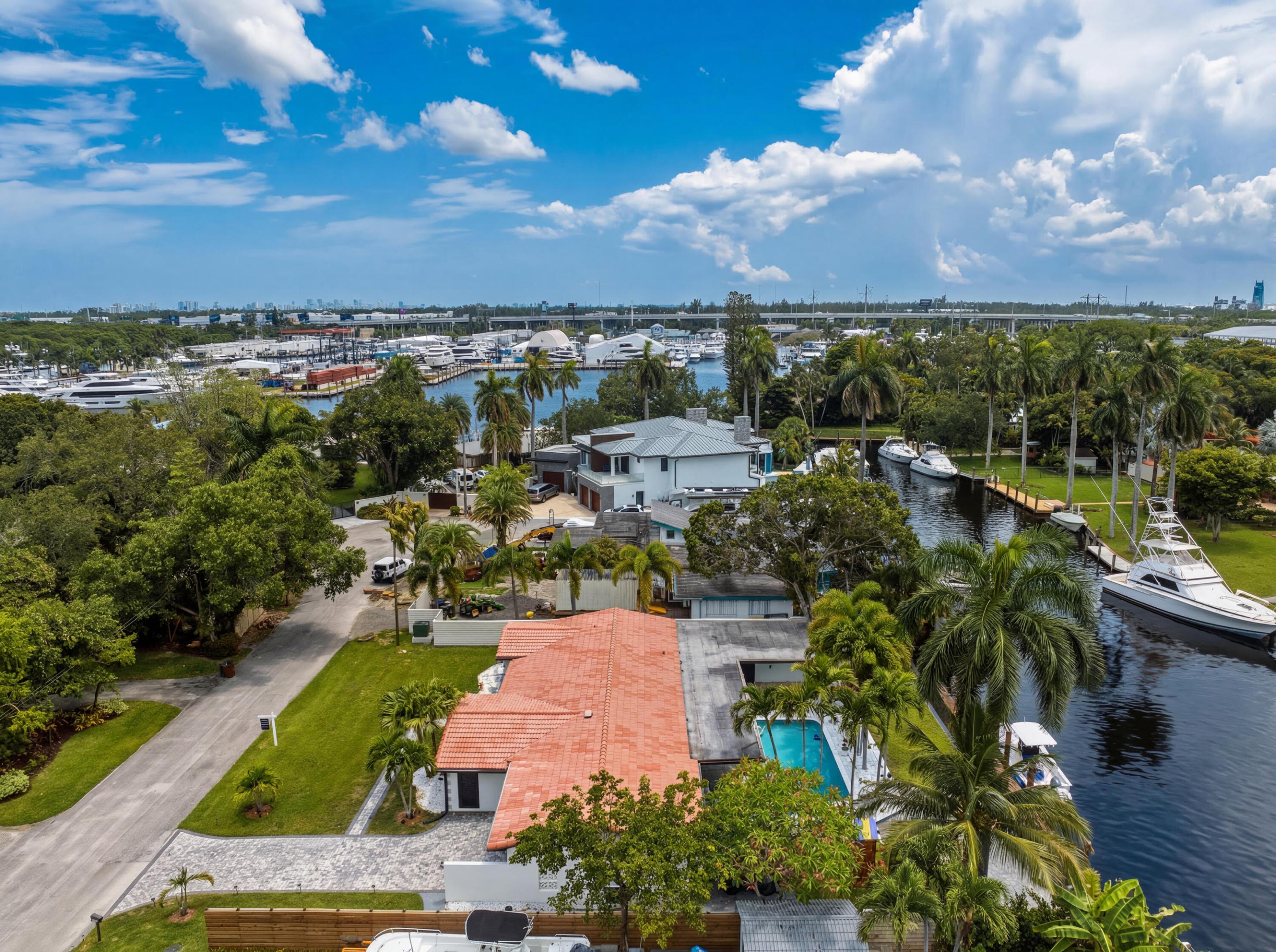 RIVERLAND MANORS - Residential