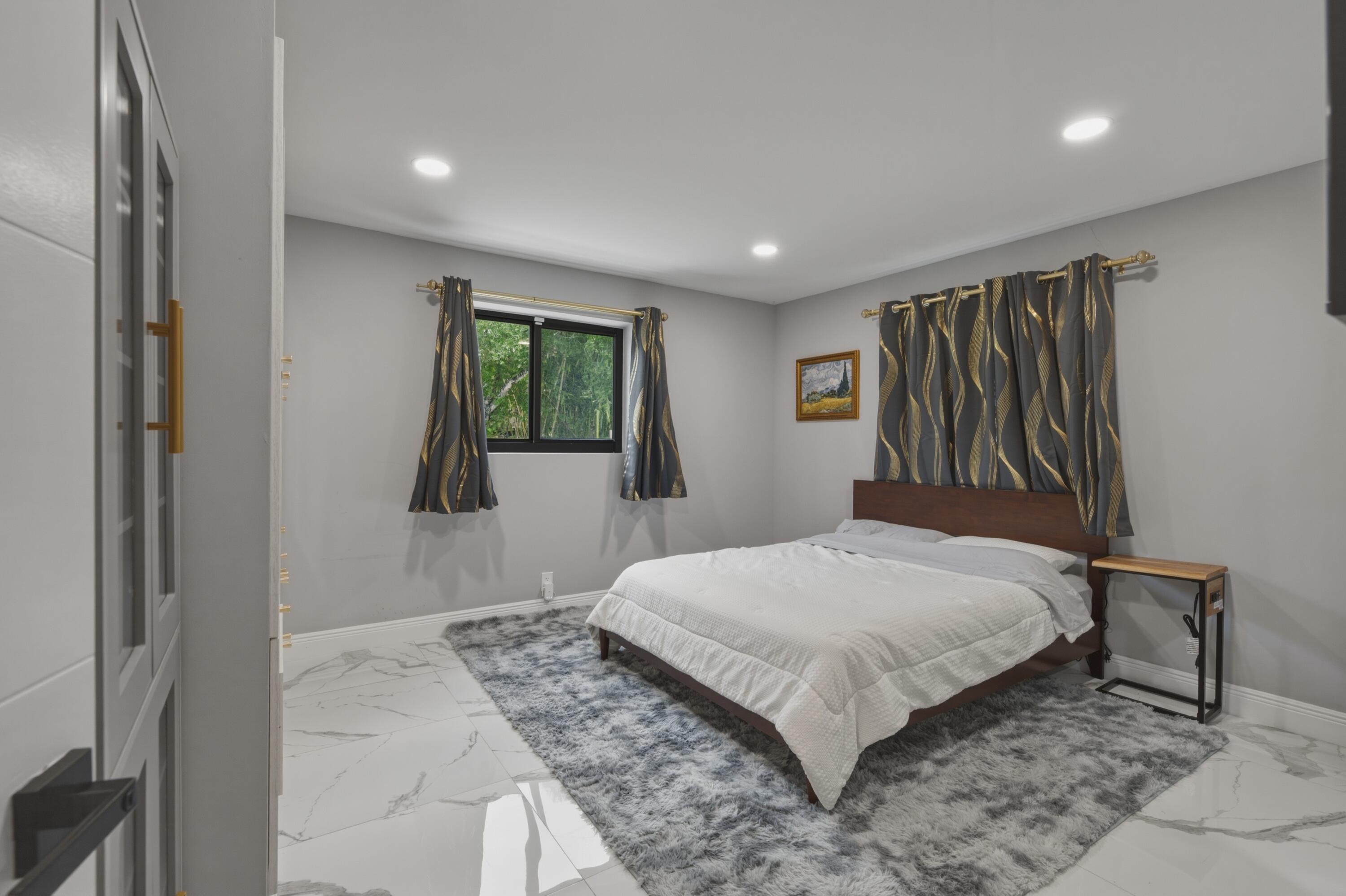 RIVERLAND MANORS - Residential