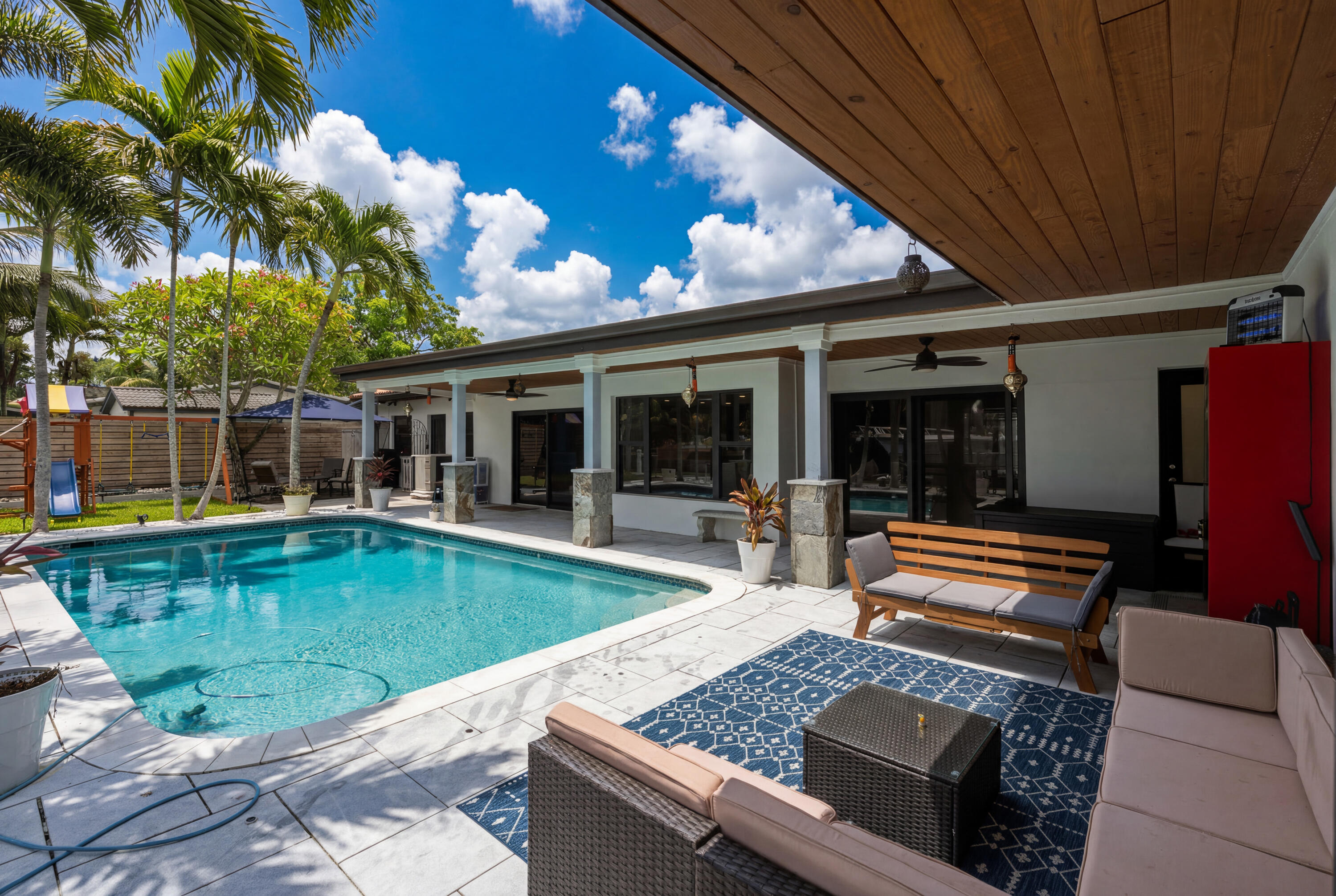 RIVERLAND MANORS - Residential