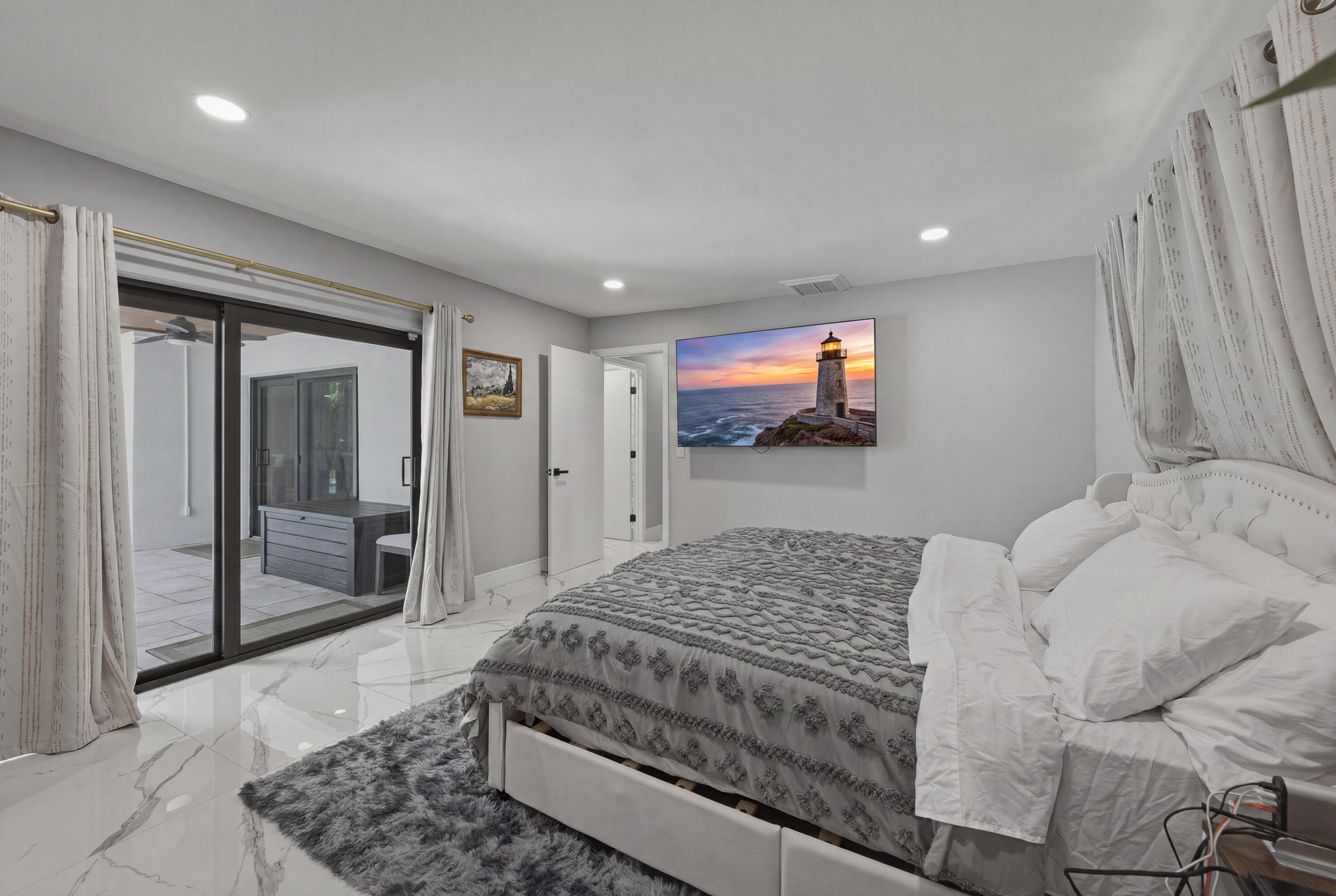 RIVERLAND MANORS - Residential
