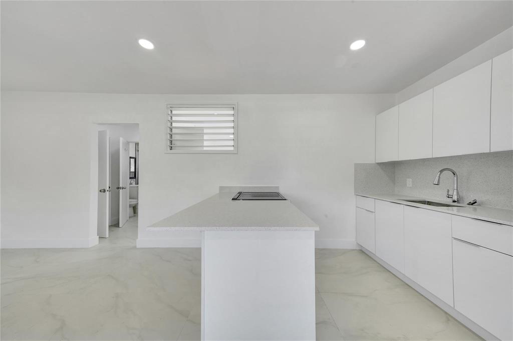 HOLLYWOOD CENTRAL BEACH - Residential Lease
