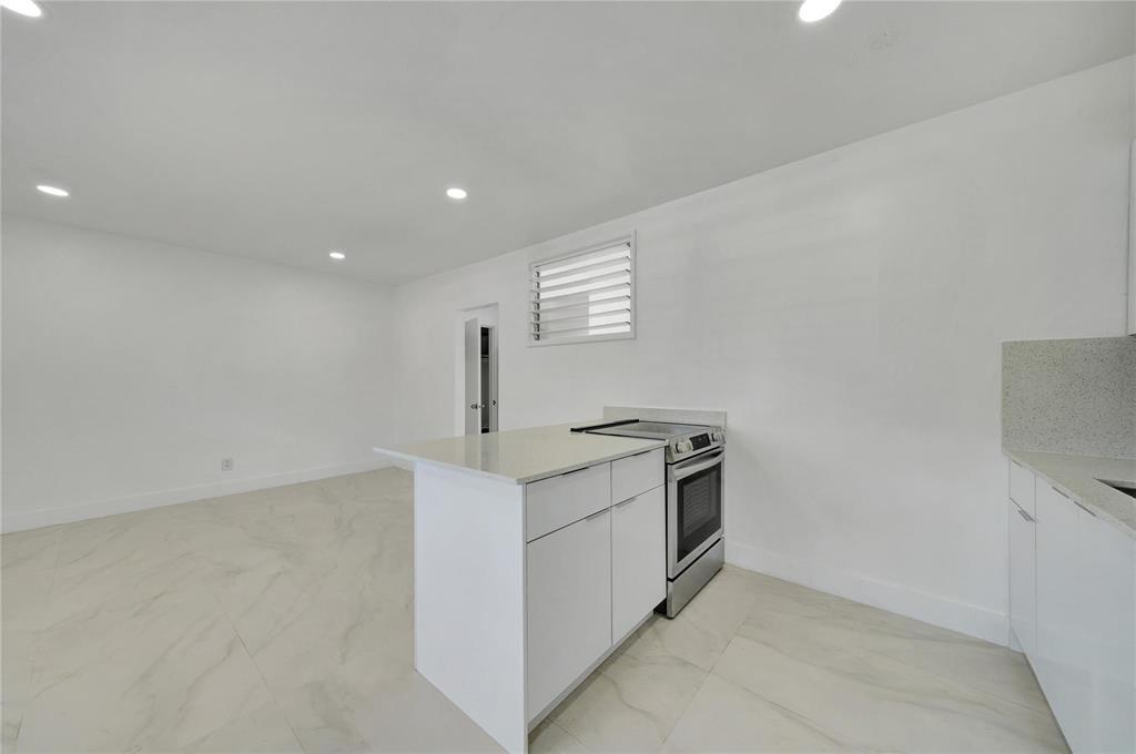 HOLLYWOOD CENTRAL BEACH - Residential Lease