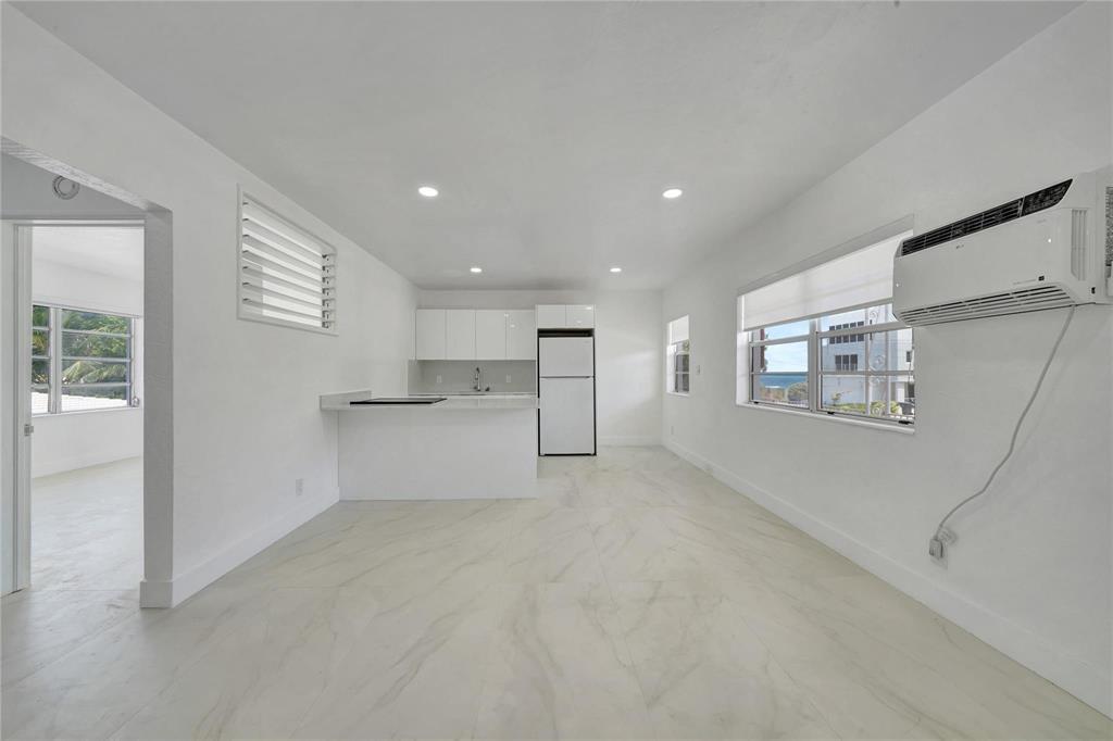 HOLLYWOOD CENTRAL BEACH - Residential Lease