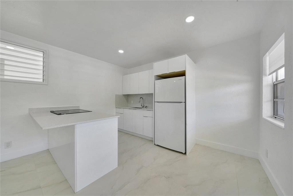 HOLLYWOOD CENTRAL BEACH - Residential Lease