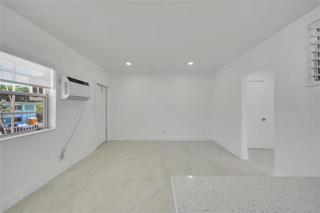 HOLLYWOOD CENTRAL BEACH - Residential Lease