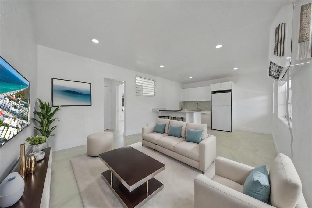 HOLLYWOOD CENTRAL BEACH - Residential Lease