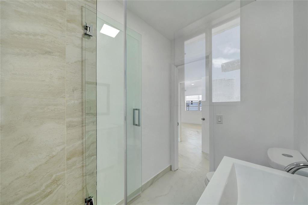 HOLLYWOOD CENTRAL BEACH - Residential Lease