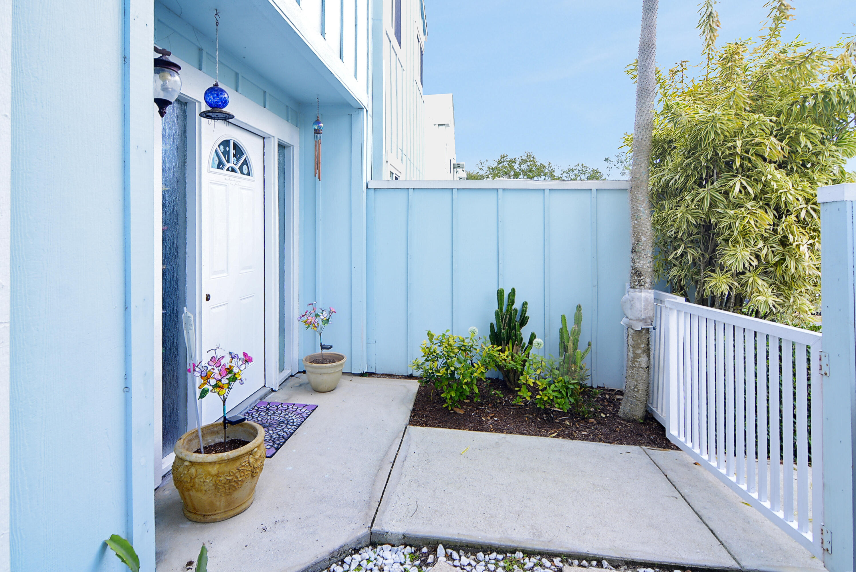 RIVERWALK 3 - Residential