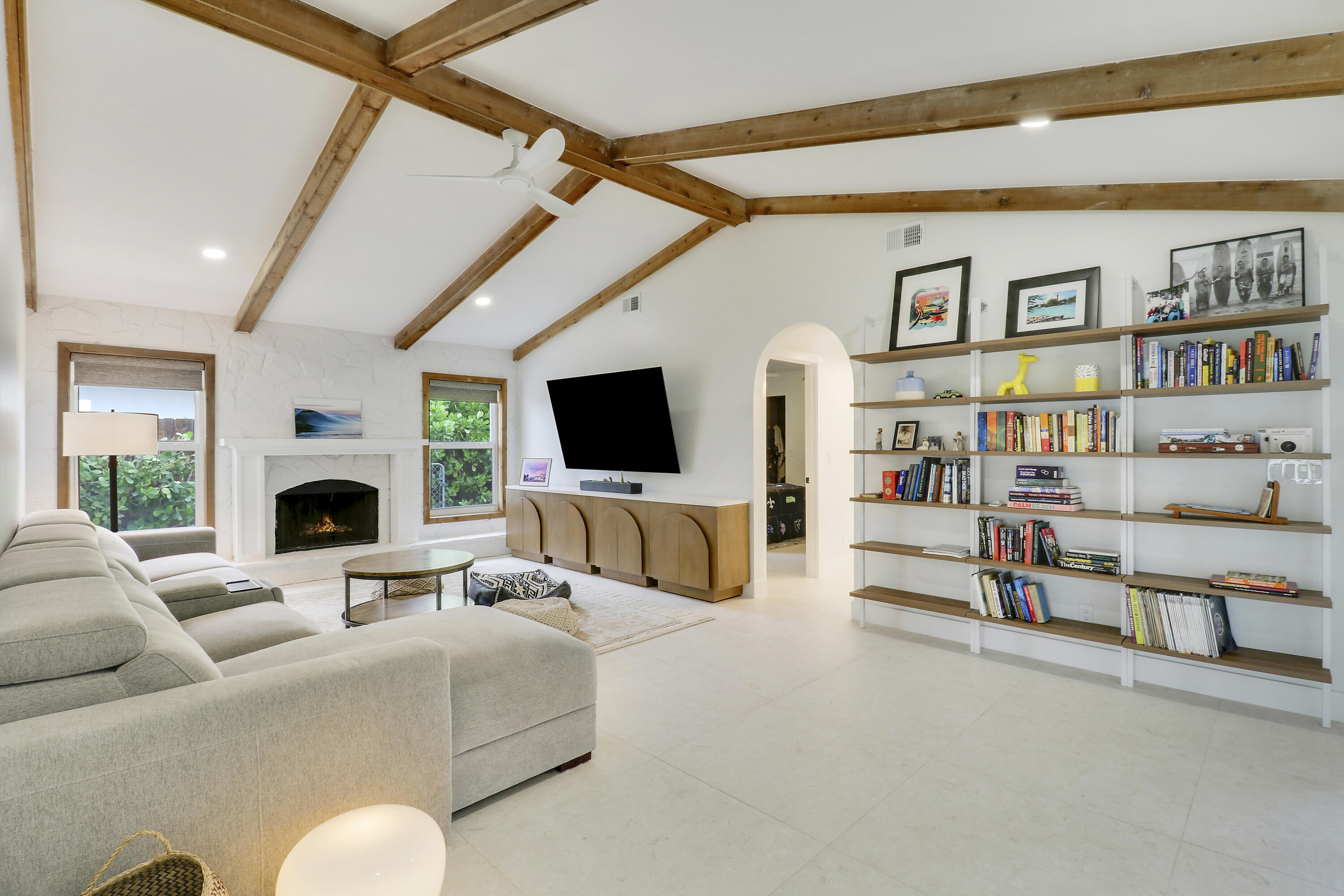 TEQUESTA PINES - Residential