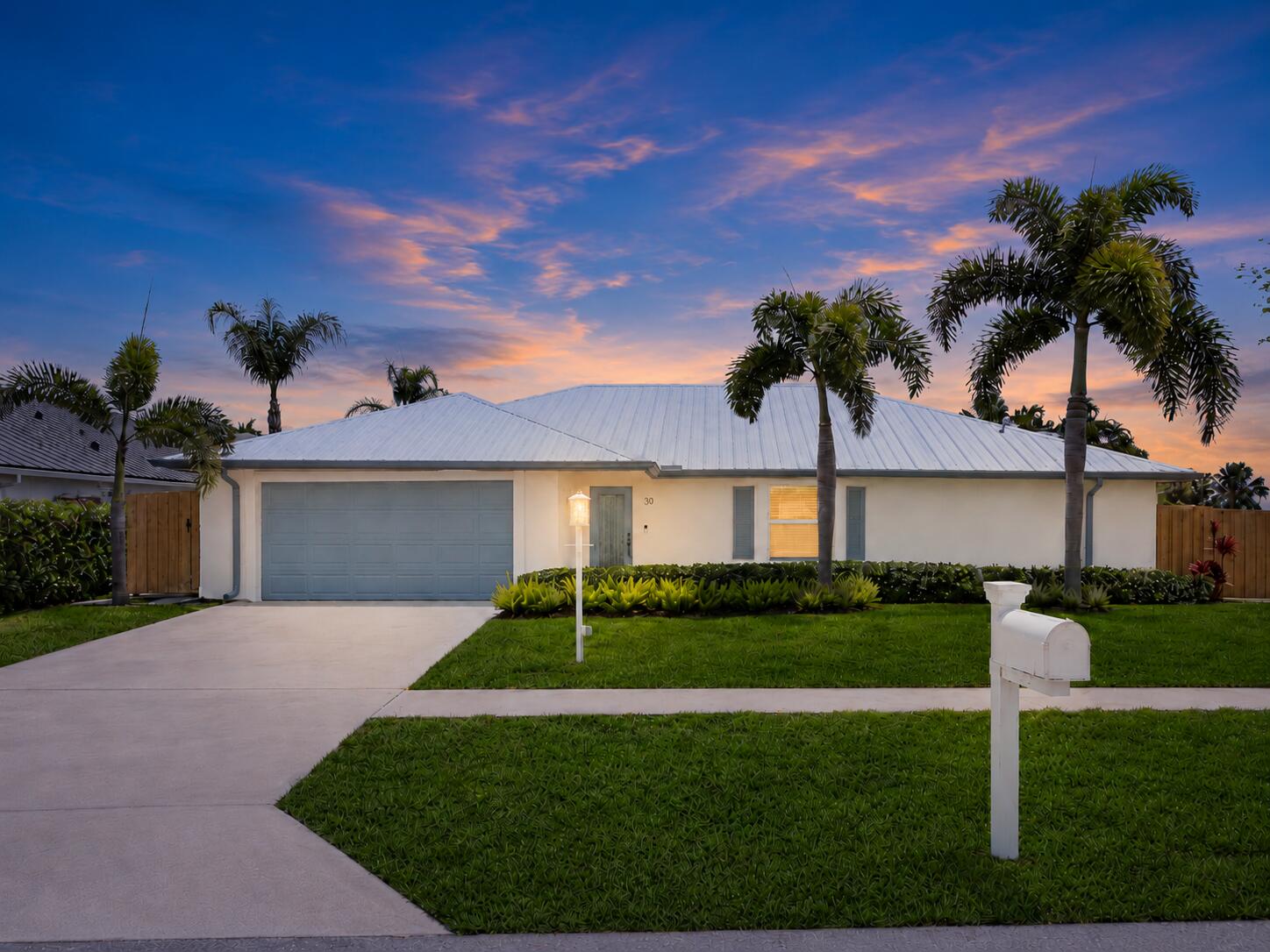 TEQUESTA PINES - Residential