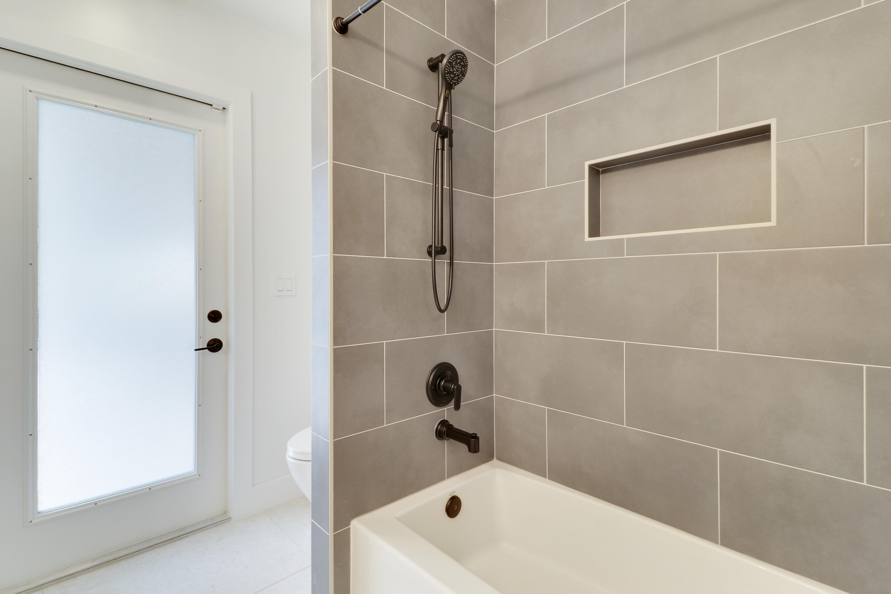 TEQUESTA PINES - Residential