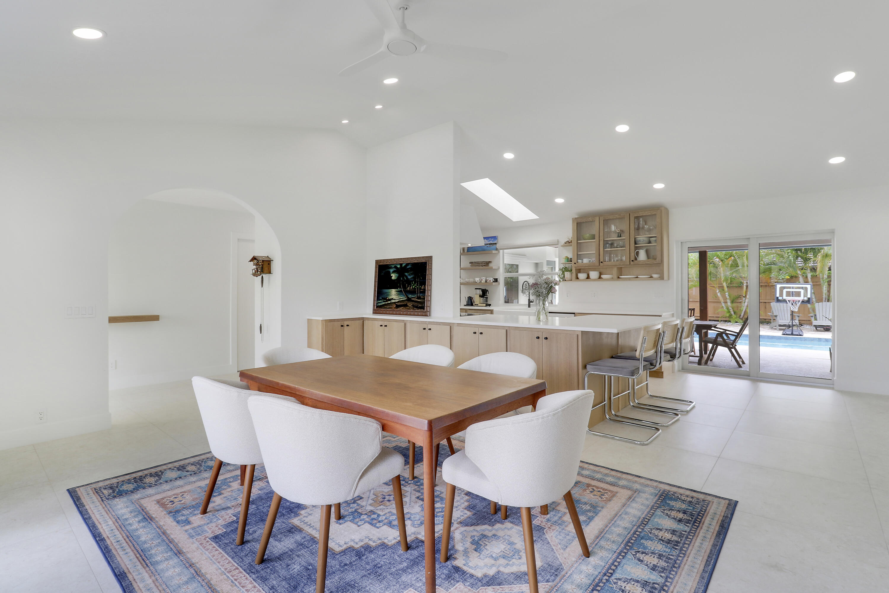 TEQUESTA PINES - Residential