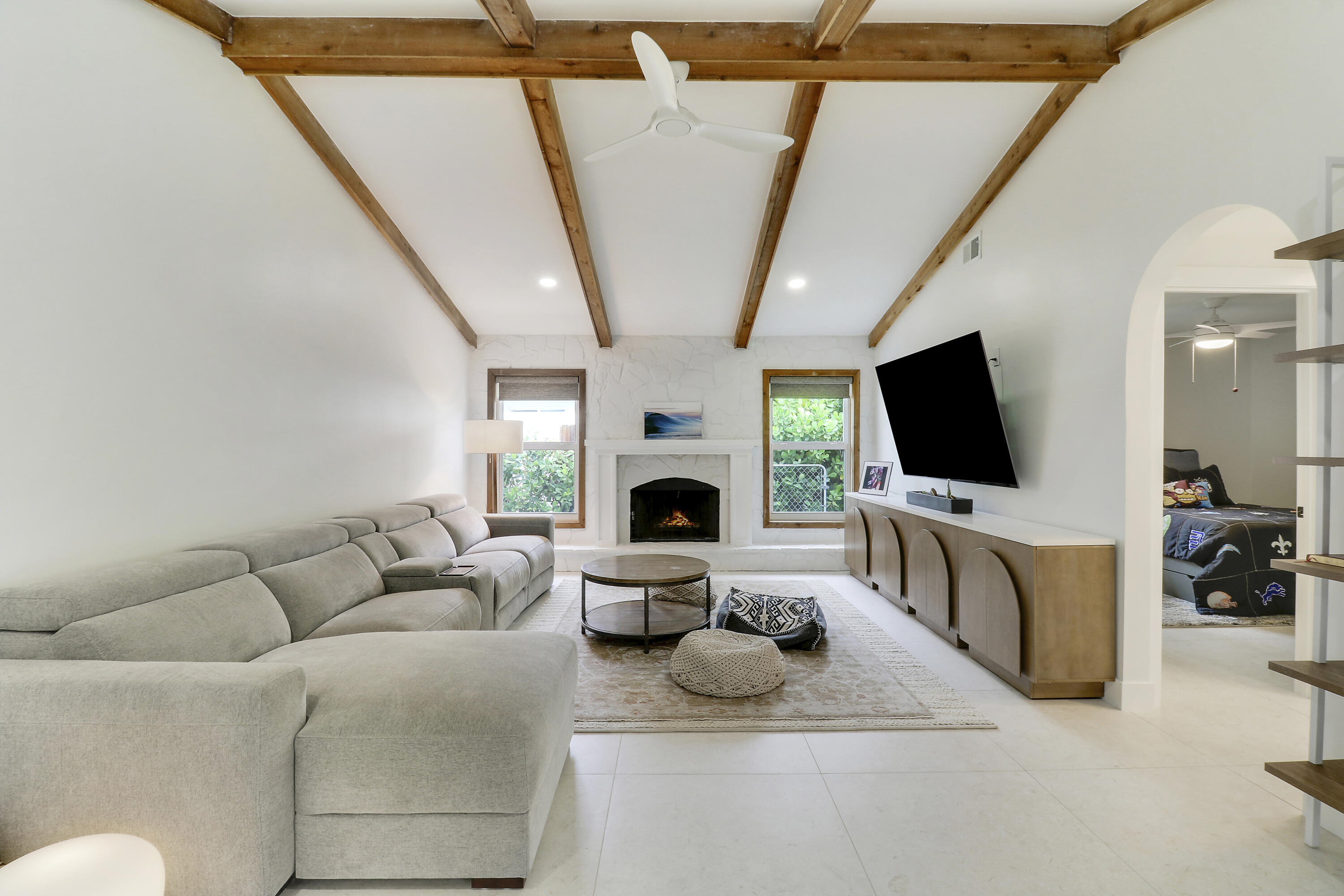 TEQUESTA PINES - Residential