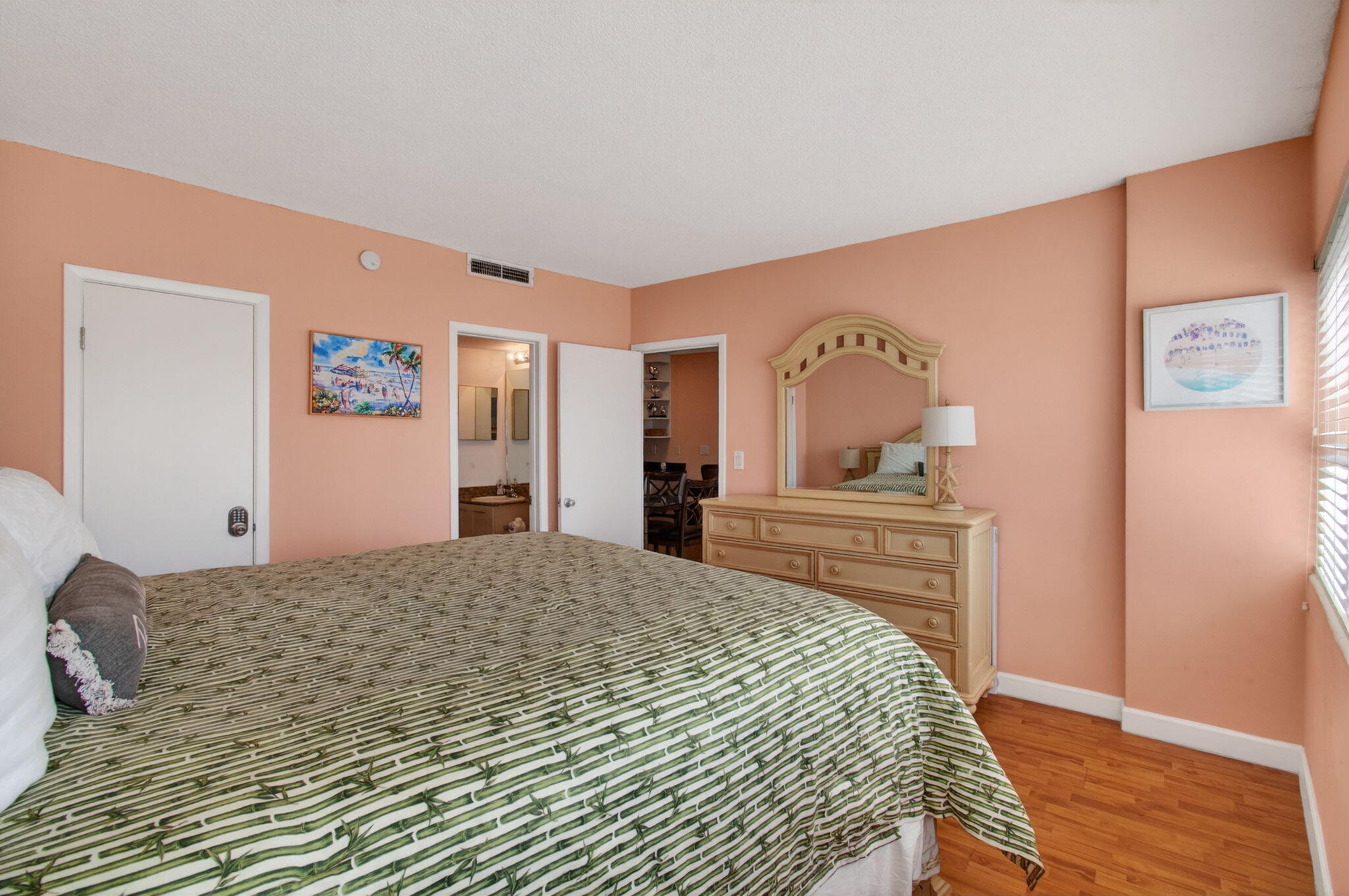LE CERCLE BY THE BEACH CONDO - Residential