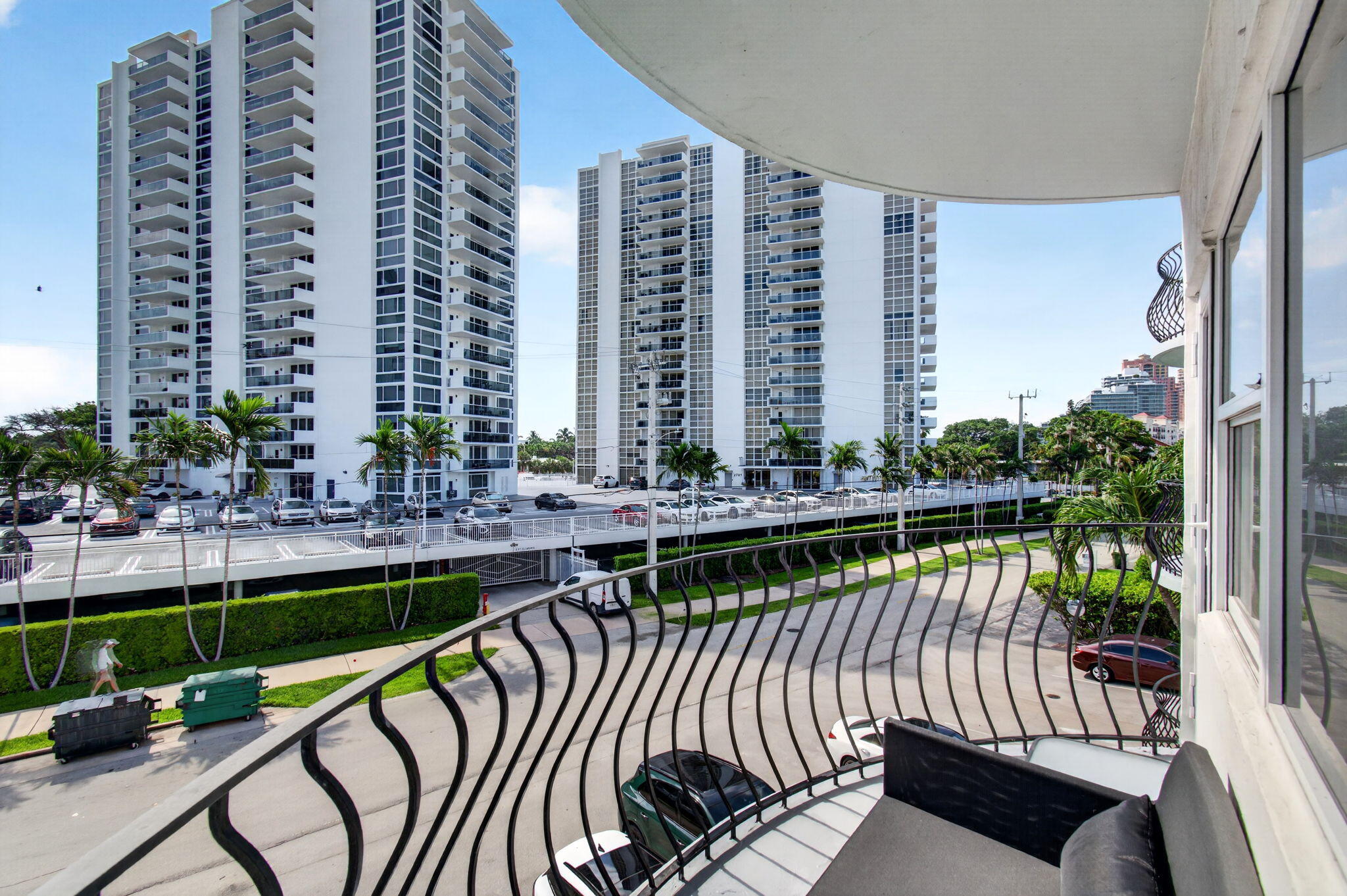 LE CERCLE BY THE BEACH CONDO - Residential
