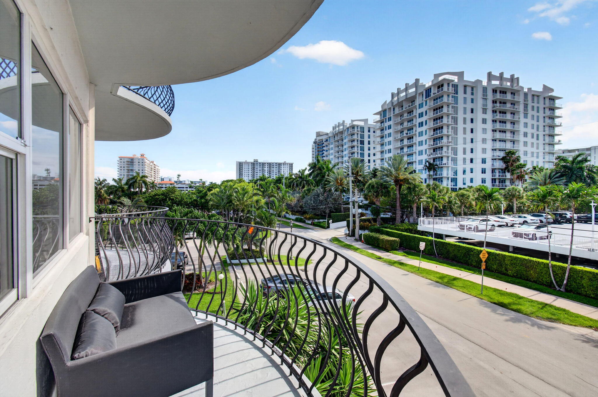 LE CERCLE BY THE BEACH CONDO - Residential