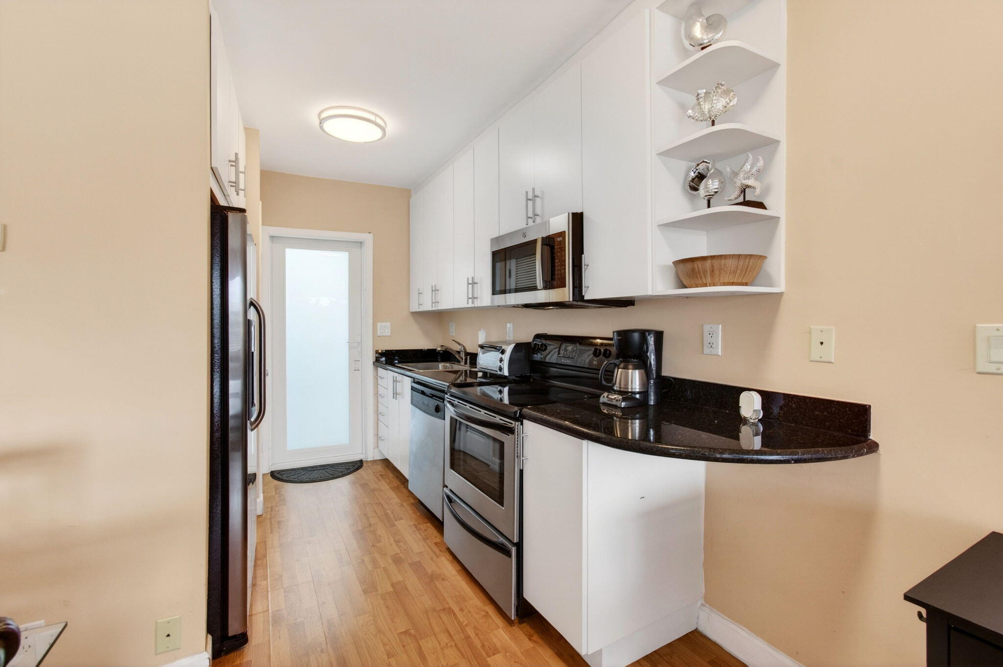 LE CERCLE BY THE BEACH CONDO - Residential