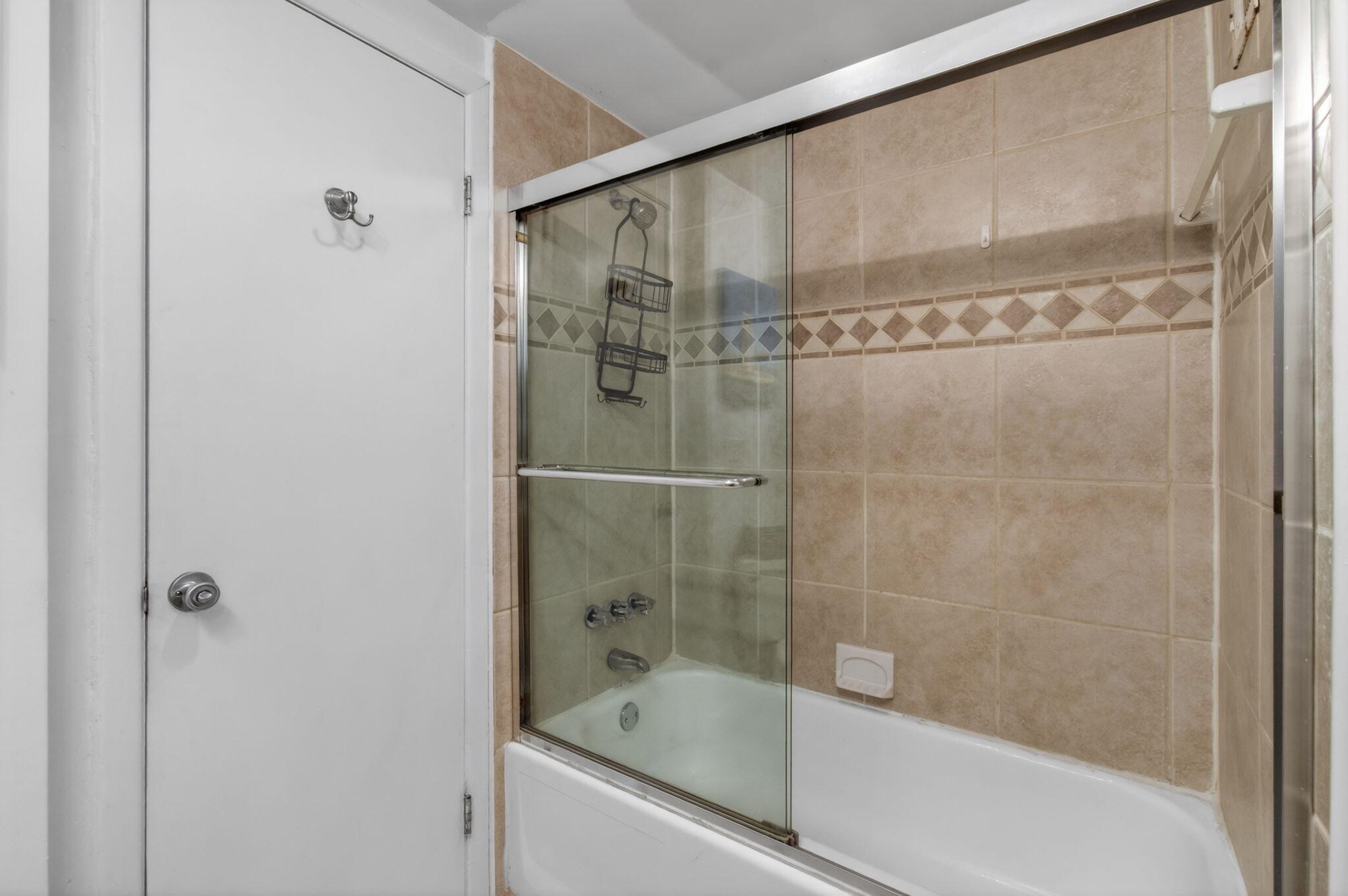 LE CERCLE BY THE BEACH CONDO - Residential