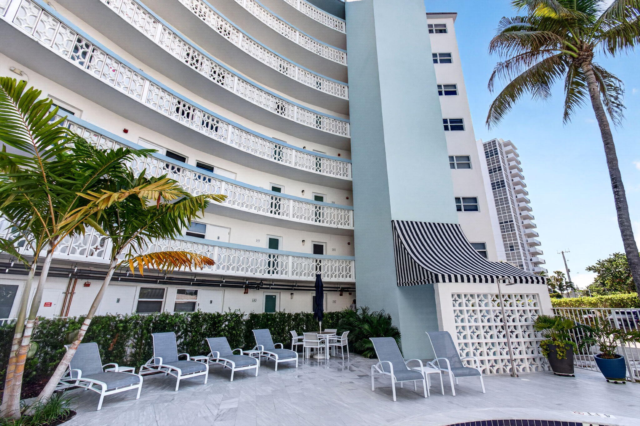 LE CERCLE BY THE BEACH CONDO - Residential