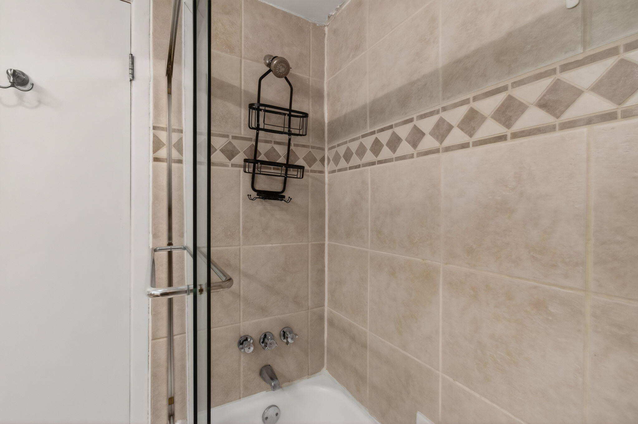LE CERCLE BY THE BEACH CONDO - Residential