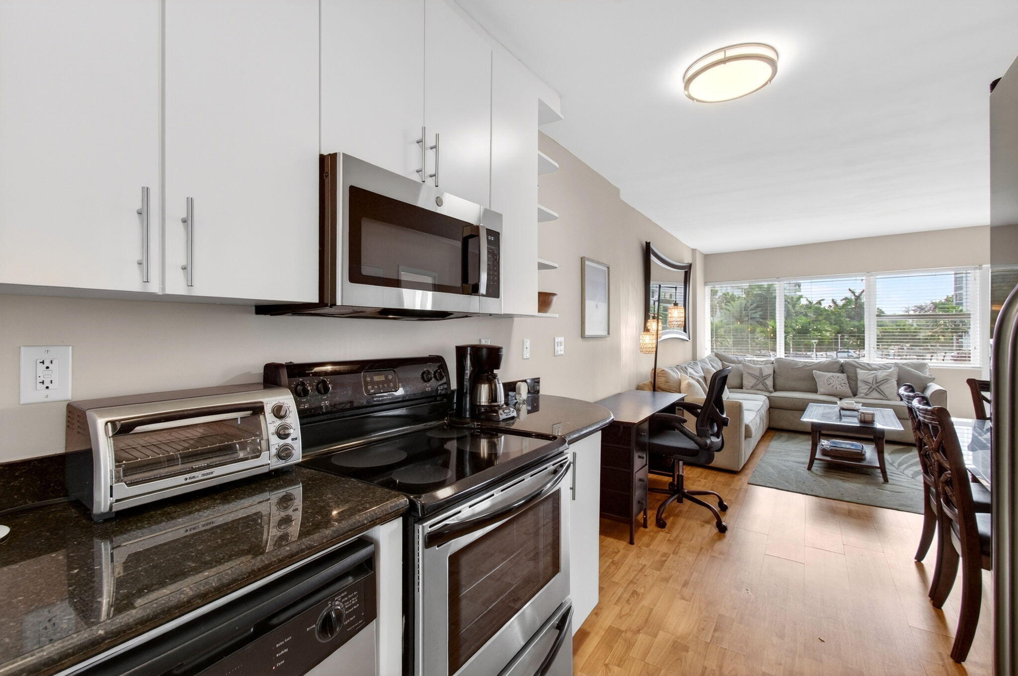 LE CERCLE BY THE BEACH CONDO - Residential