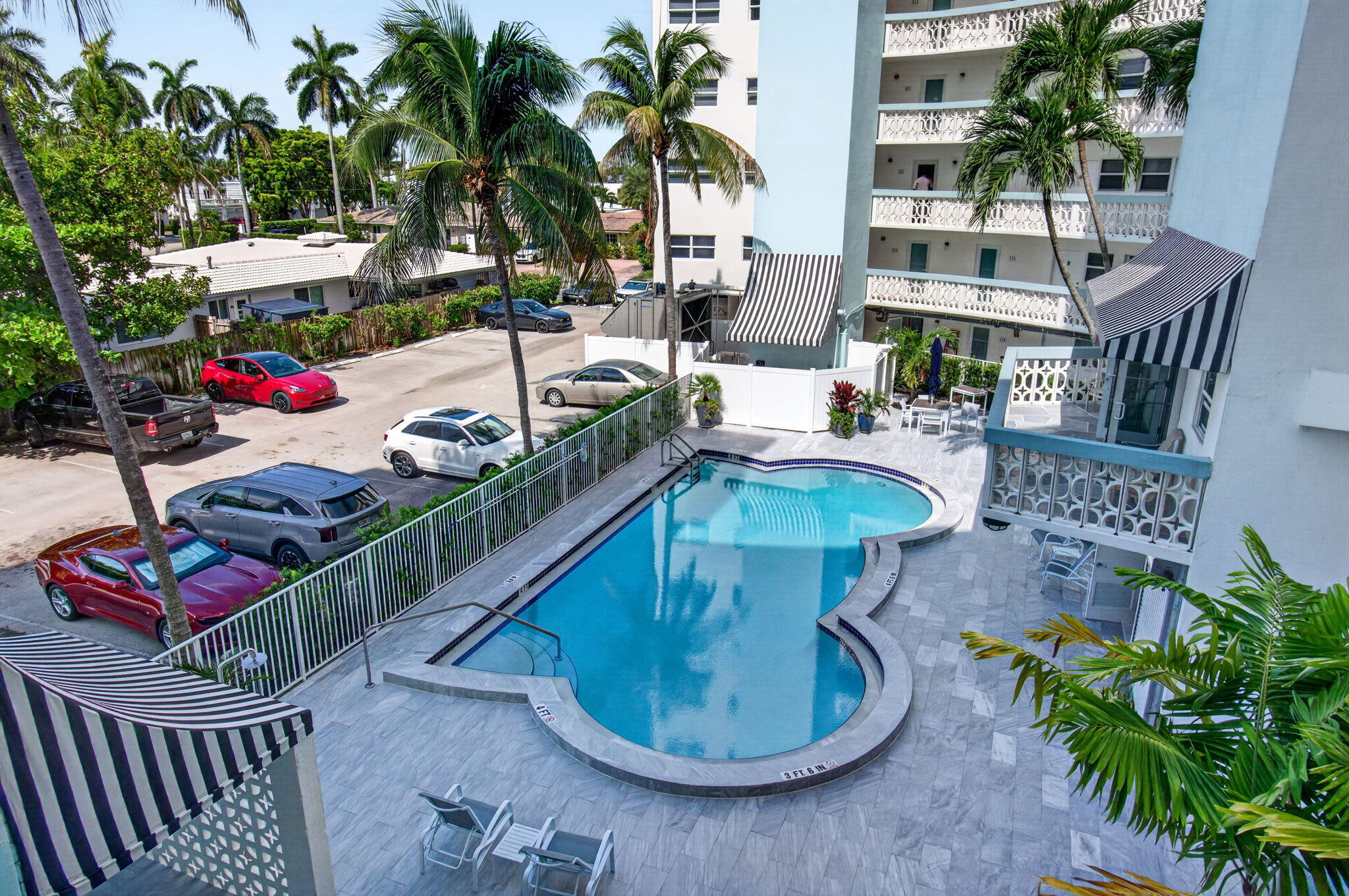 LE CERCLE BY THE BEACH CONDO - Residential