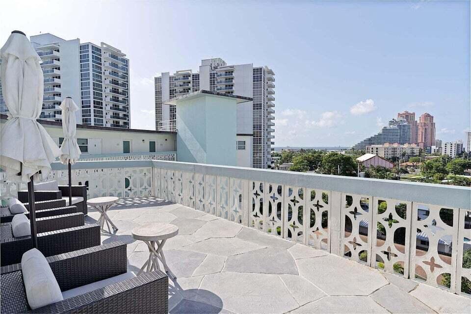 LE CERCLE BY THE BEACH CONDO - Residential