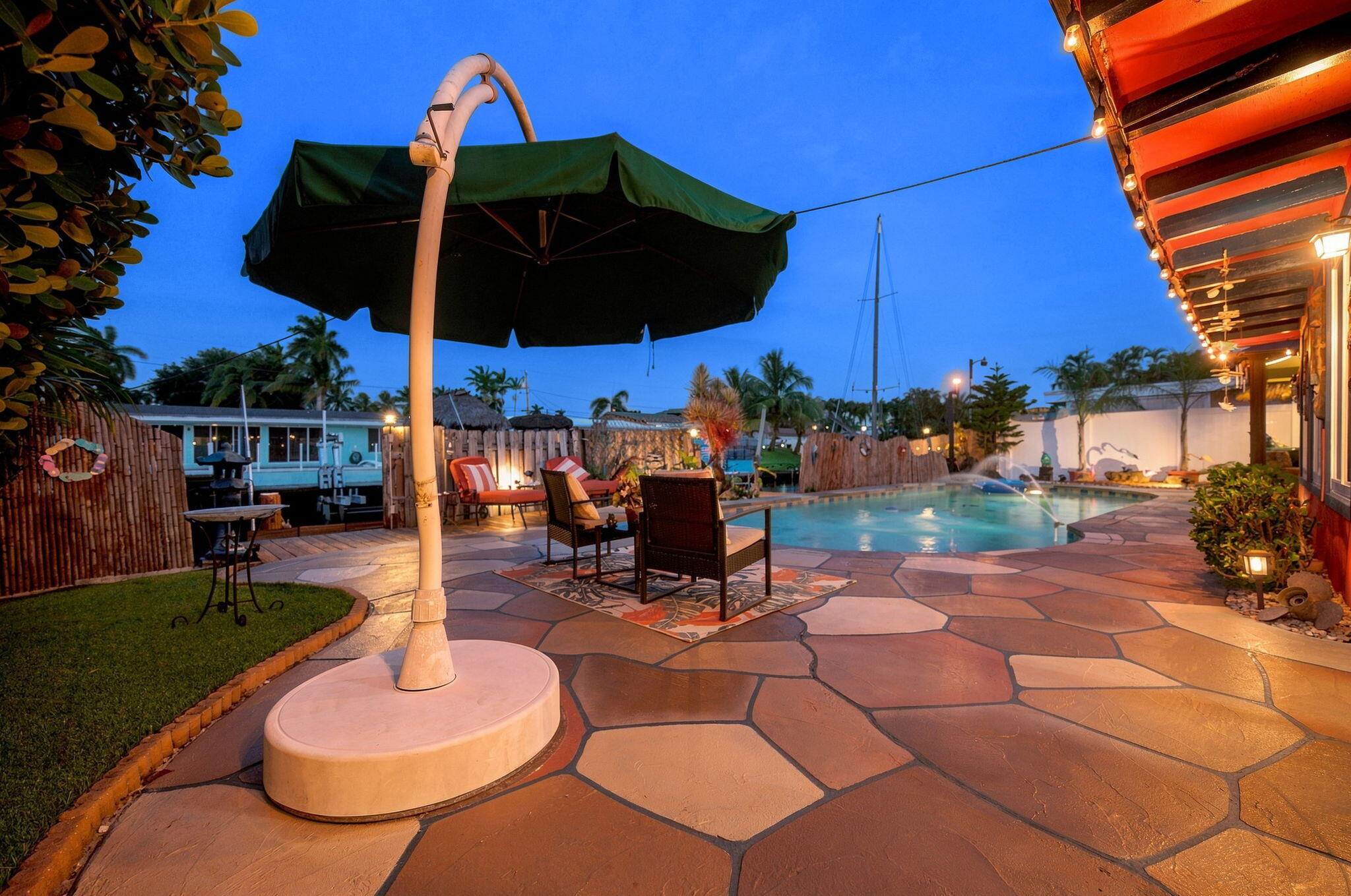 LAUDERDALE ISLES NO 2-BLK 8 - Residential