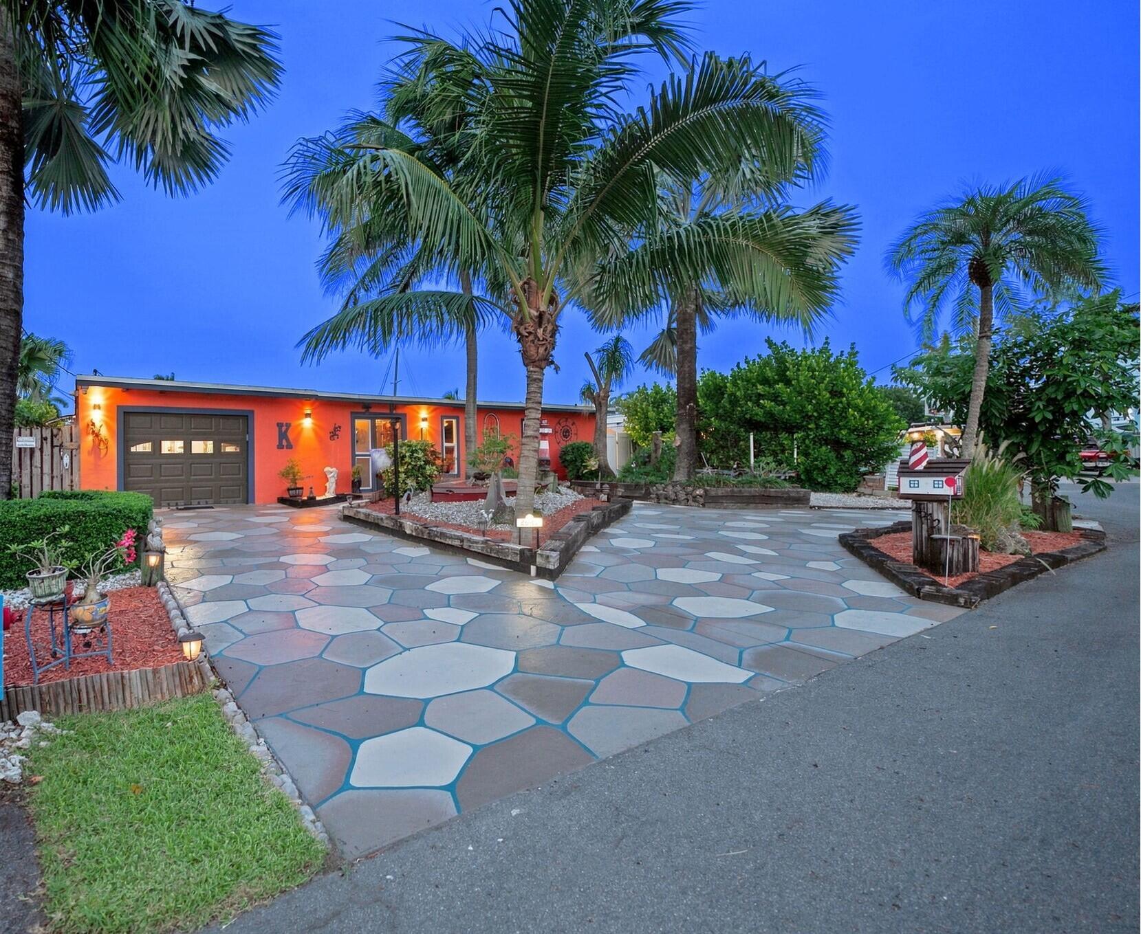 LAUDERDALE ISLES NO 2-BLK 8 - Residential