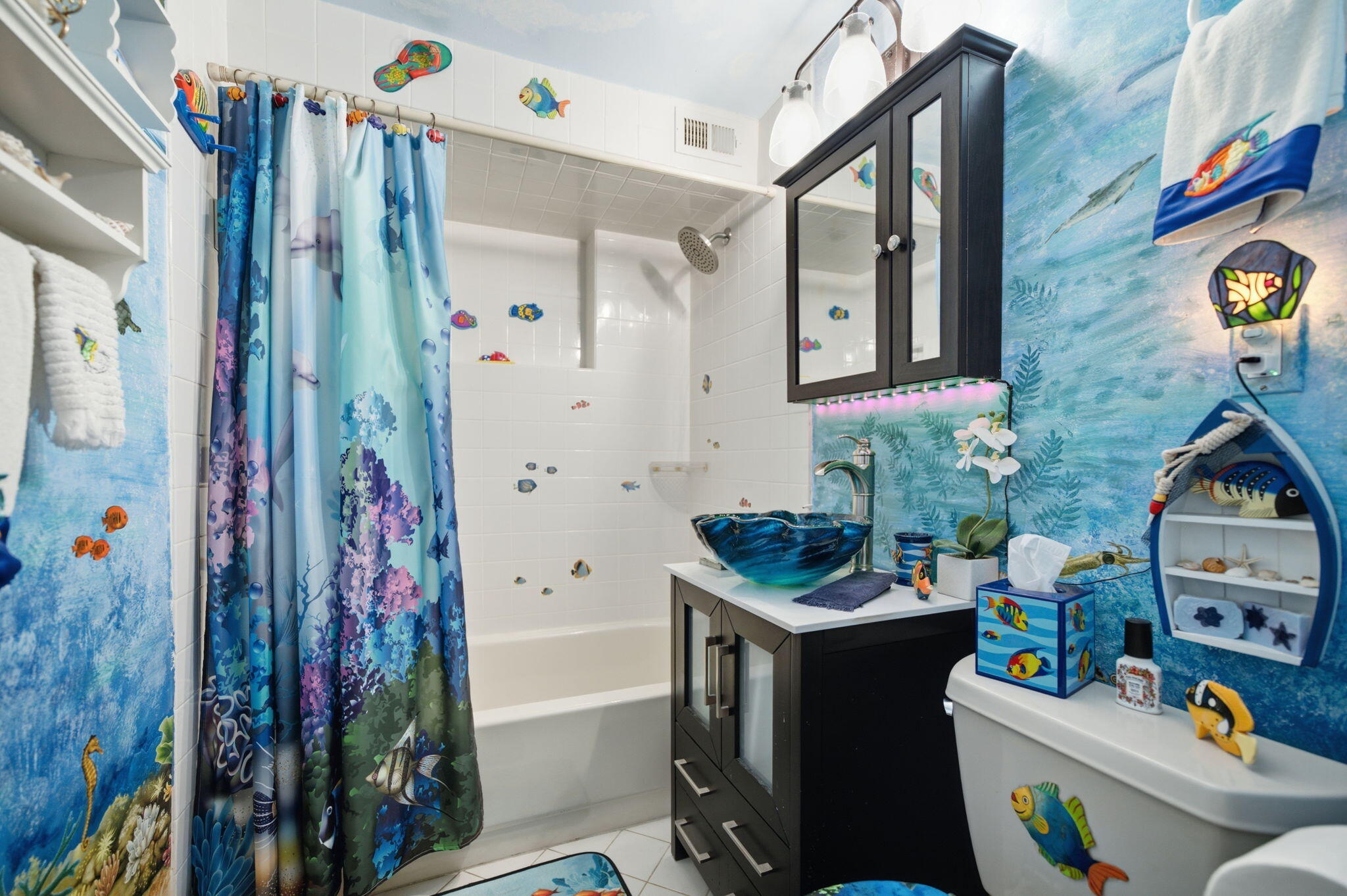 LAUDERDALE ISLES NO 2-BLK 8 - Residential