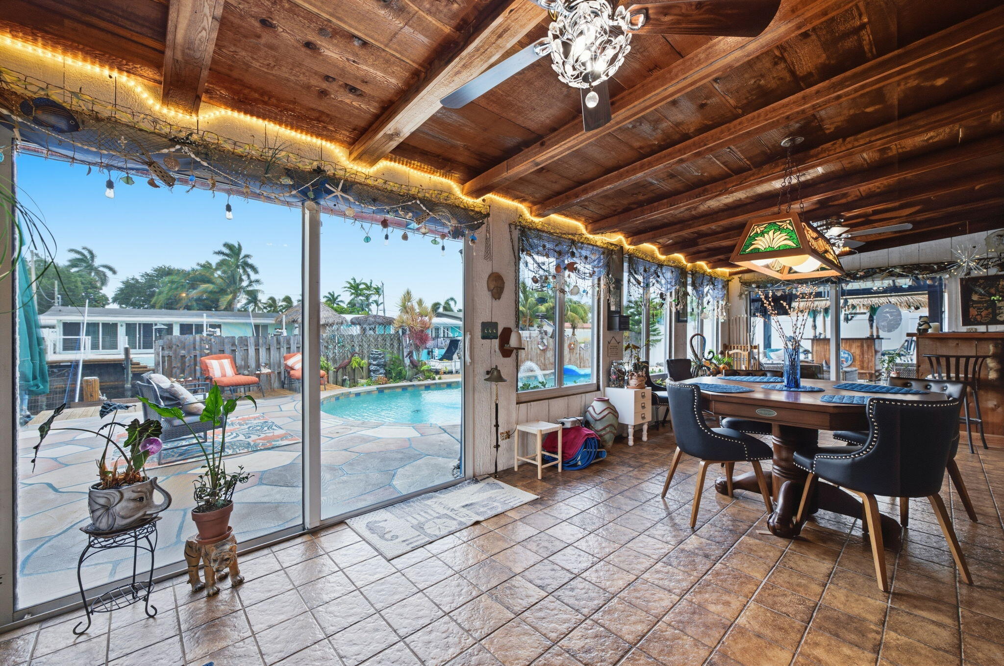 LAUDERDALE ISLES NO 2-BLK 8 - Residential
