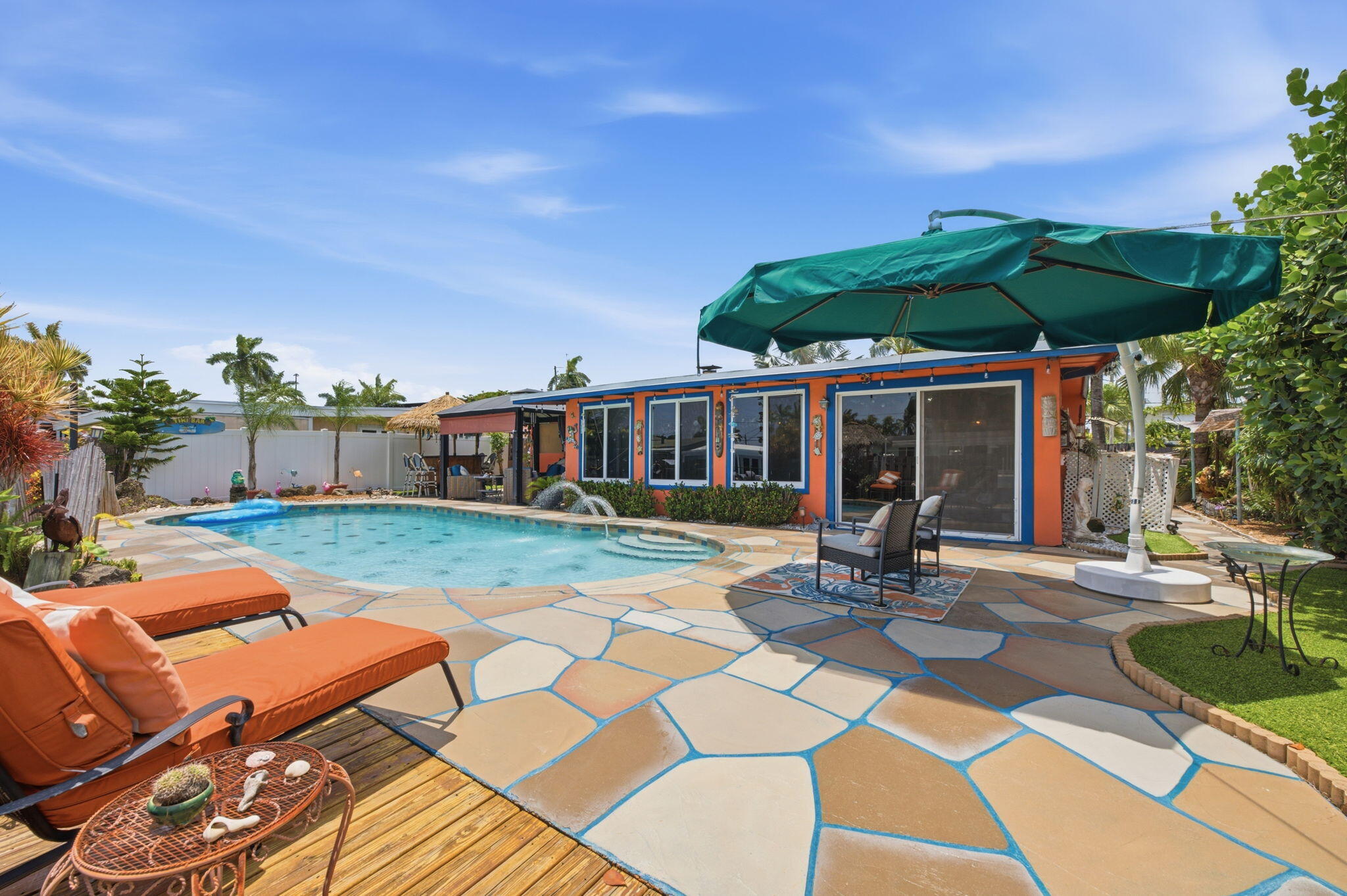 LAUDERDALE ISLES NO 2-BLK 8 - Residential