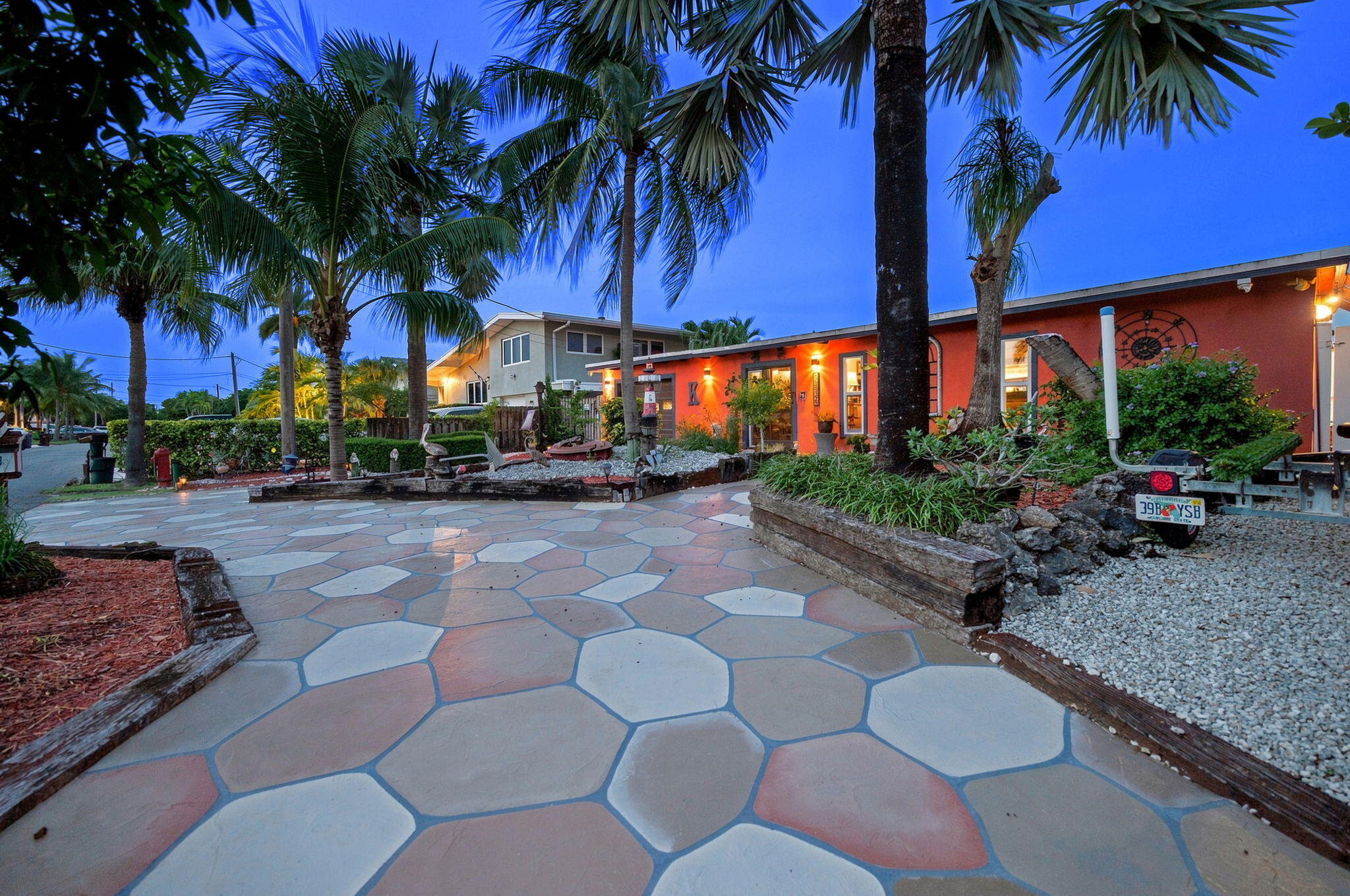 LAUDERDALE ISLES NO 2-BLK 8 - Residential