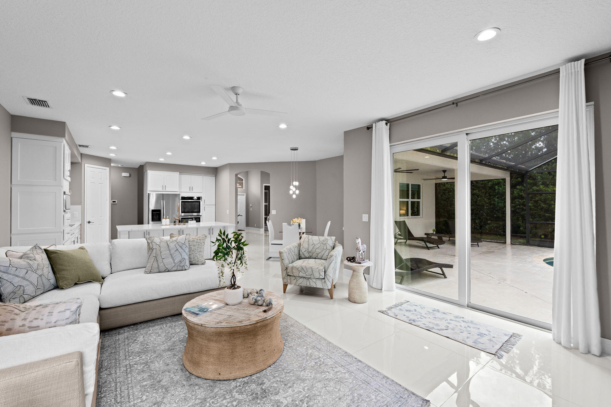 STONEHAVEN - Residential Lease