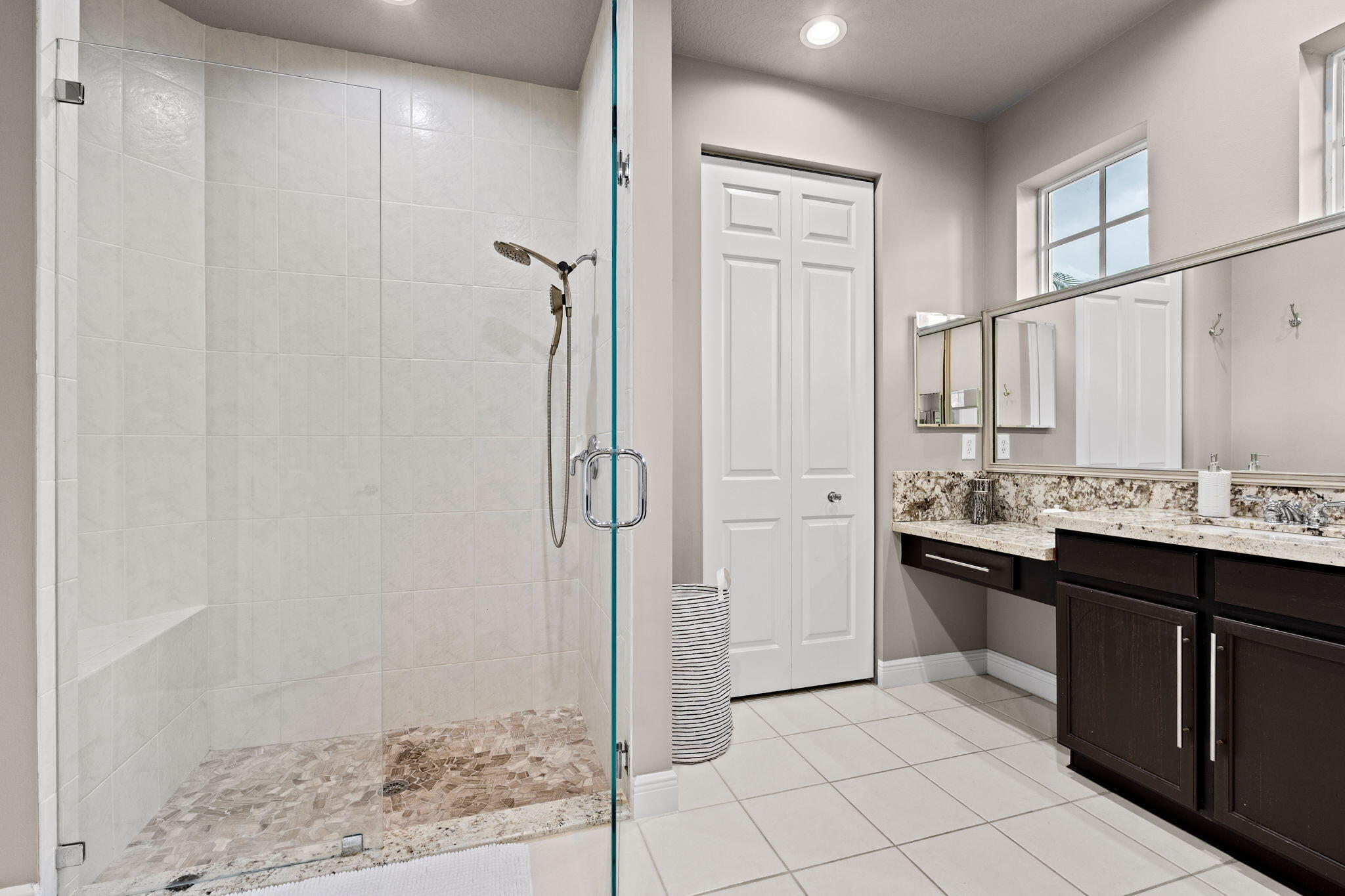STONEHAVEN - Residential Lease