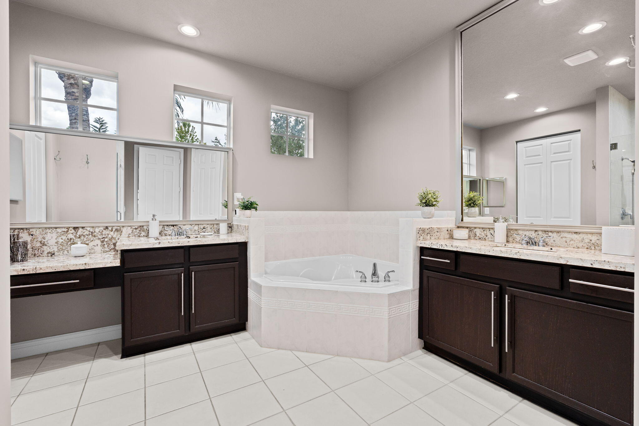 STONEHAVEN - Residential Lease