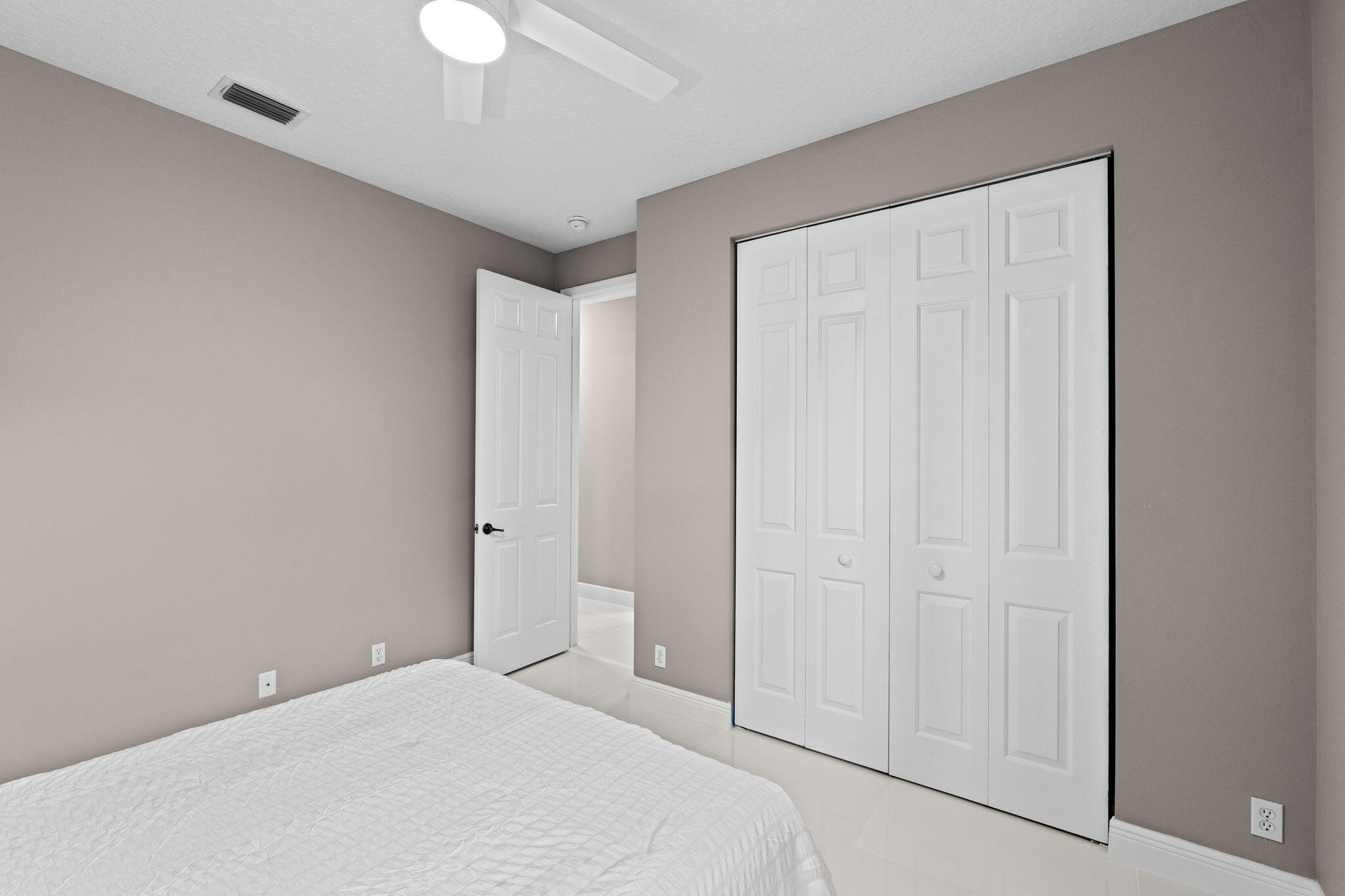 STONEHAVEN - Residential Lease
