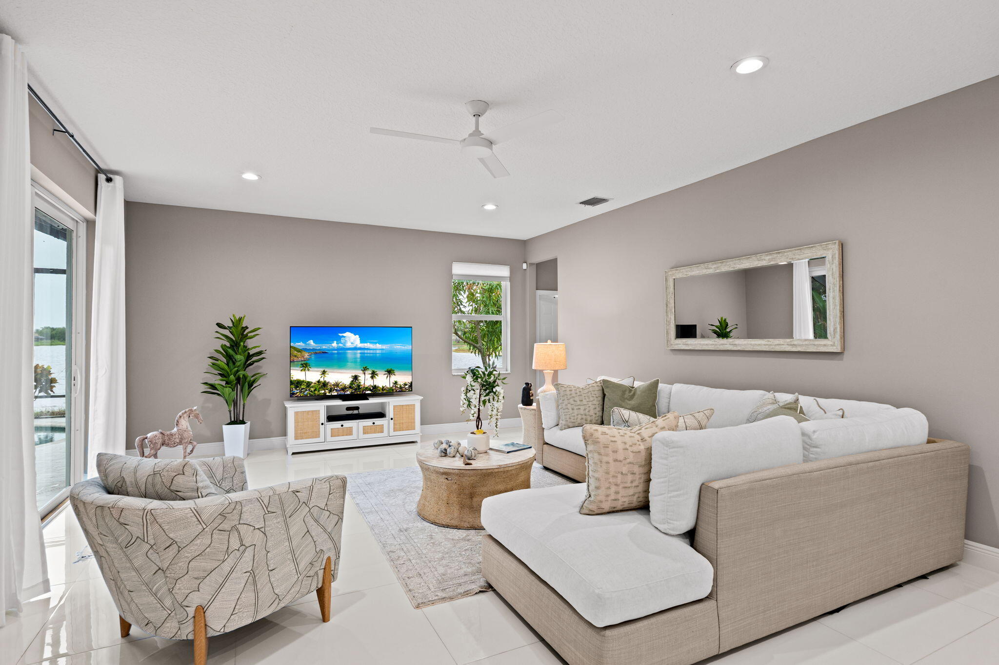 STONEHAVEN - Residential Lease