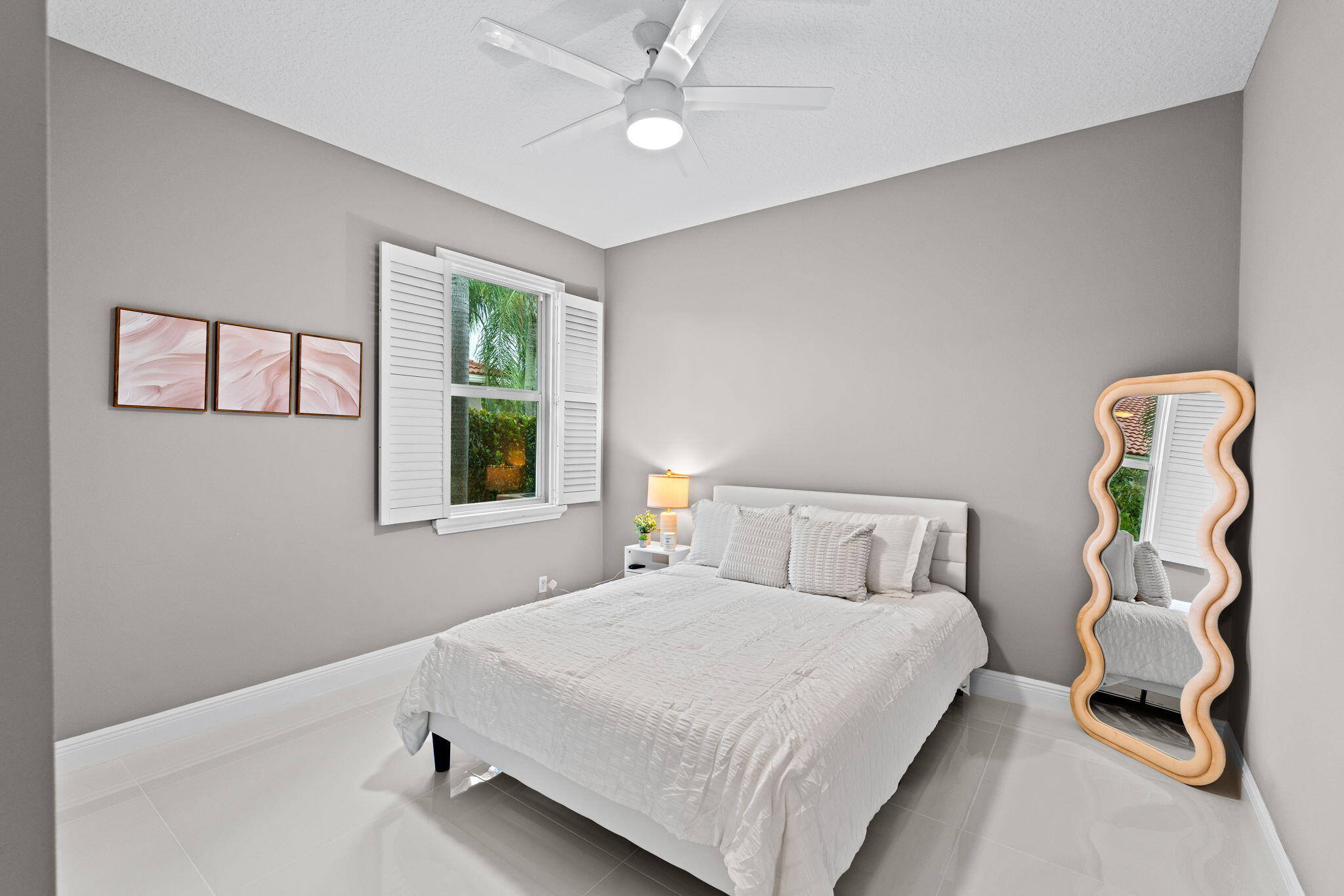 STONEHAVEN - Residential Lease
