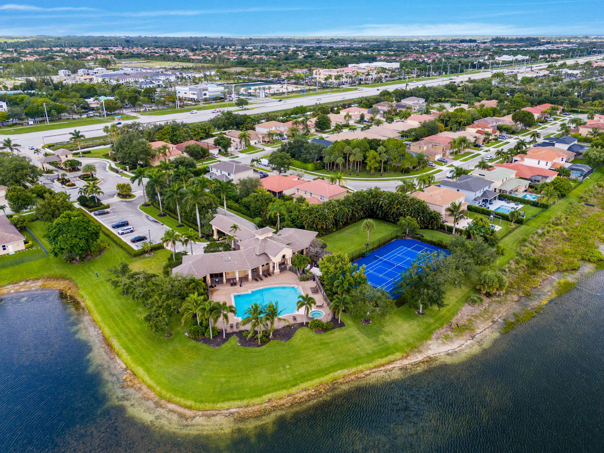 STONEHAVEN - Residential Lease