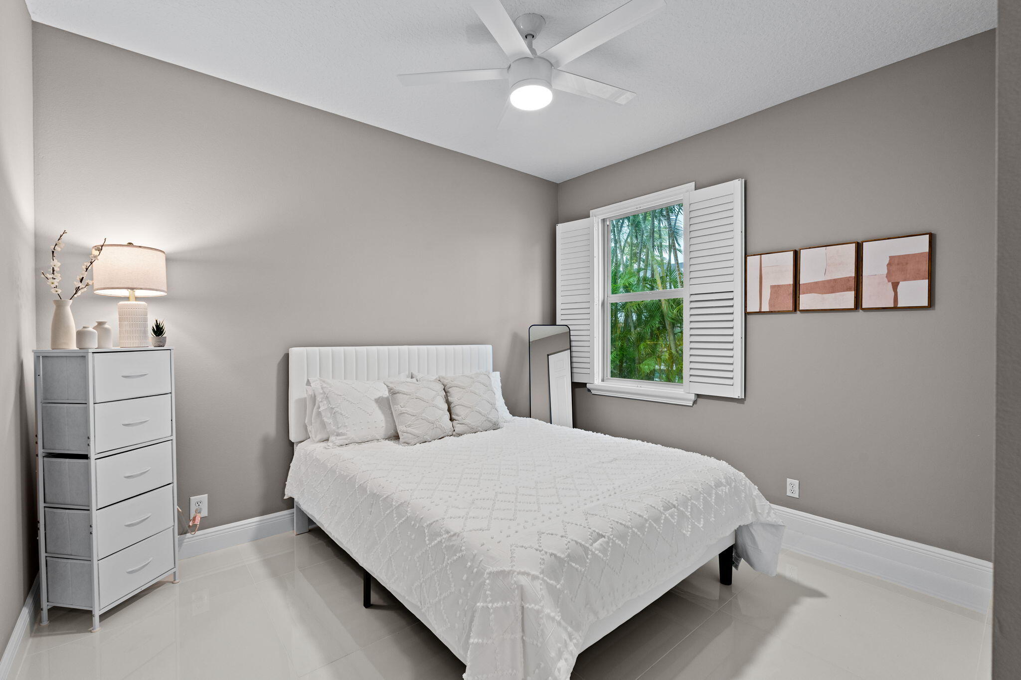 STONEHAVEN - Residential Lease