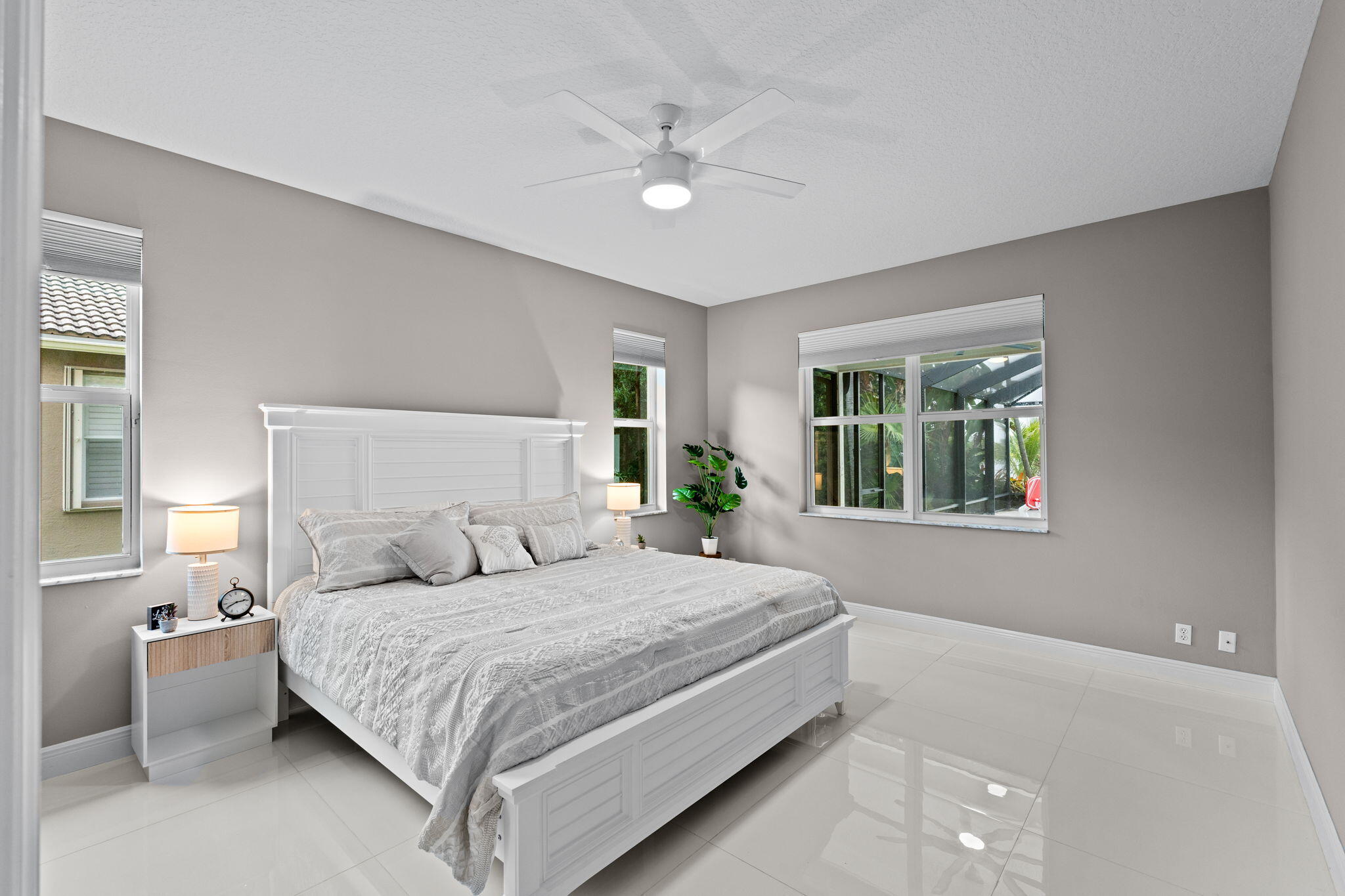 STONEHAVEN - Residential Lease