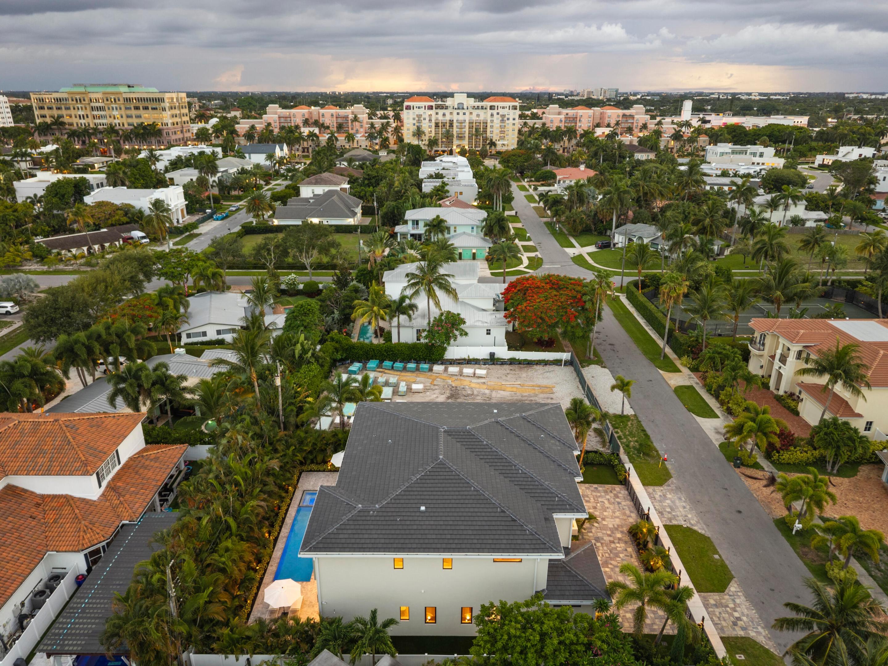 BOCA VILLAS - Residential