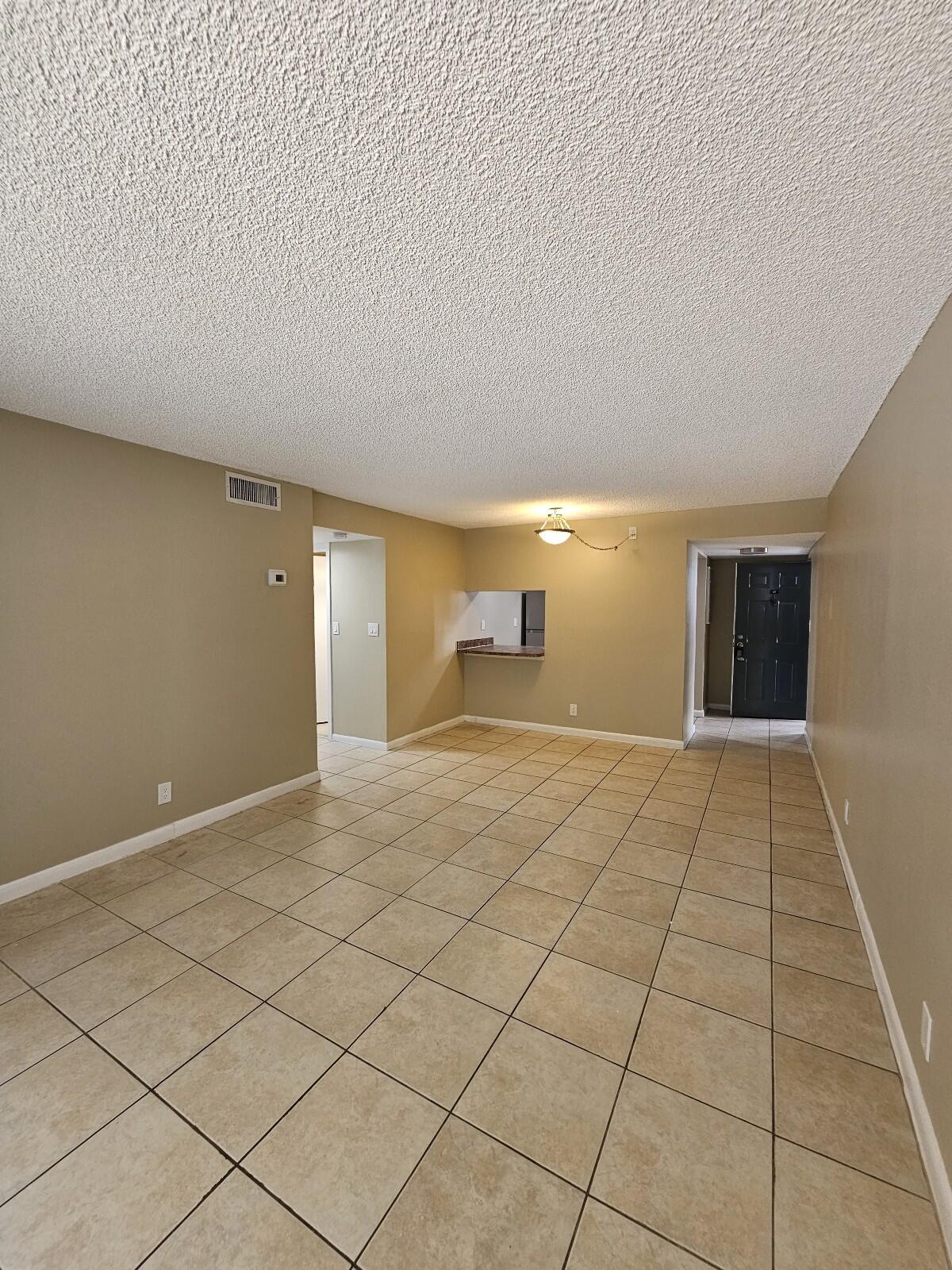PRESIDENTIAL GOLFVIEW CONDO - Residential Lease