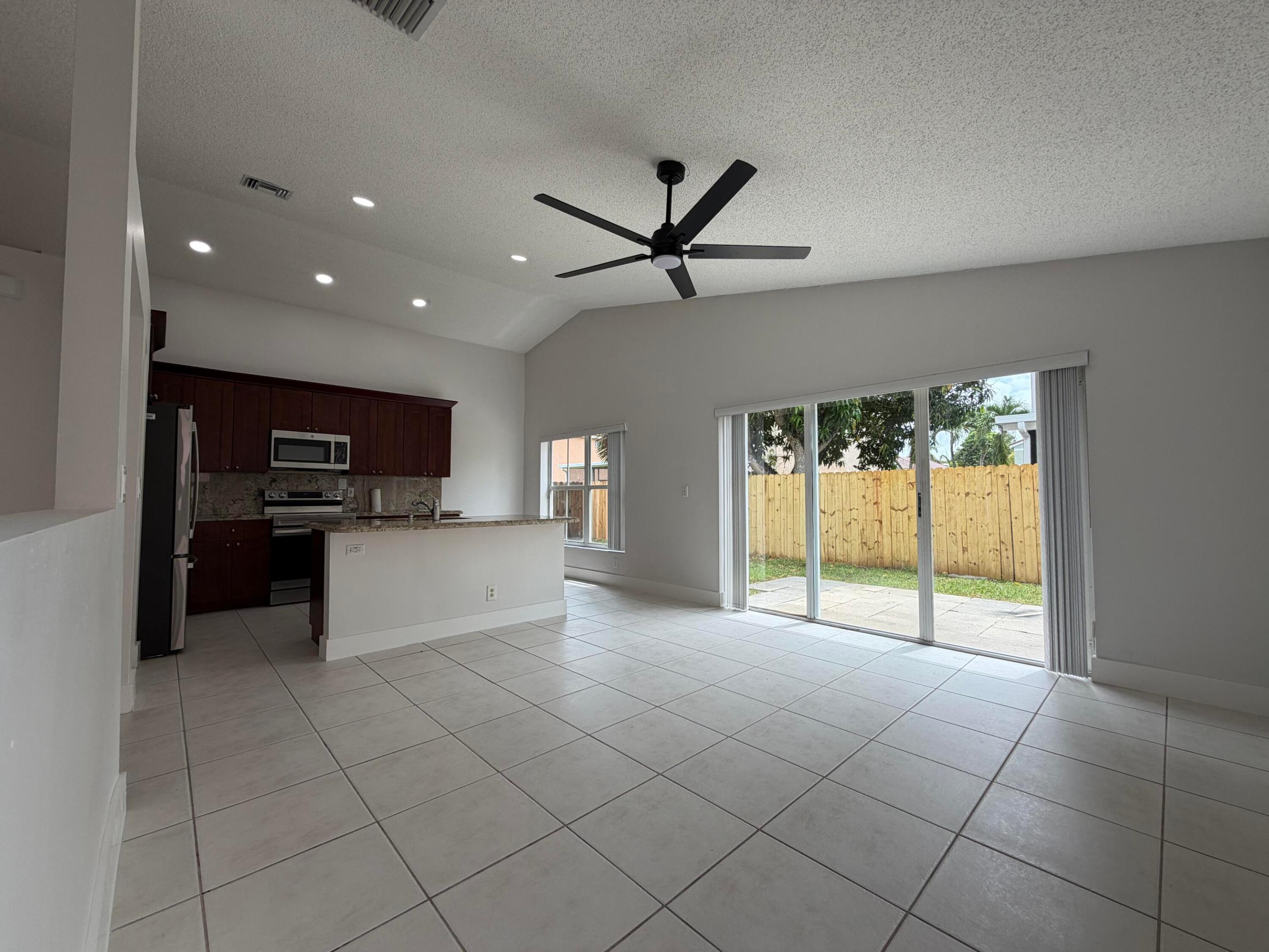 CORAL BAY PARCEL - Residential Lease